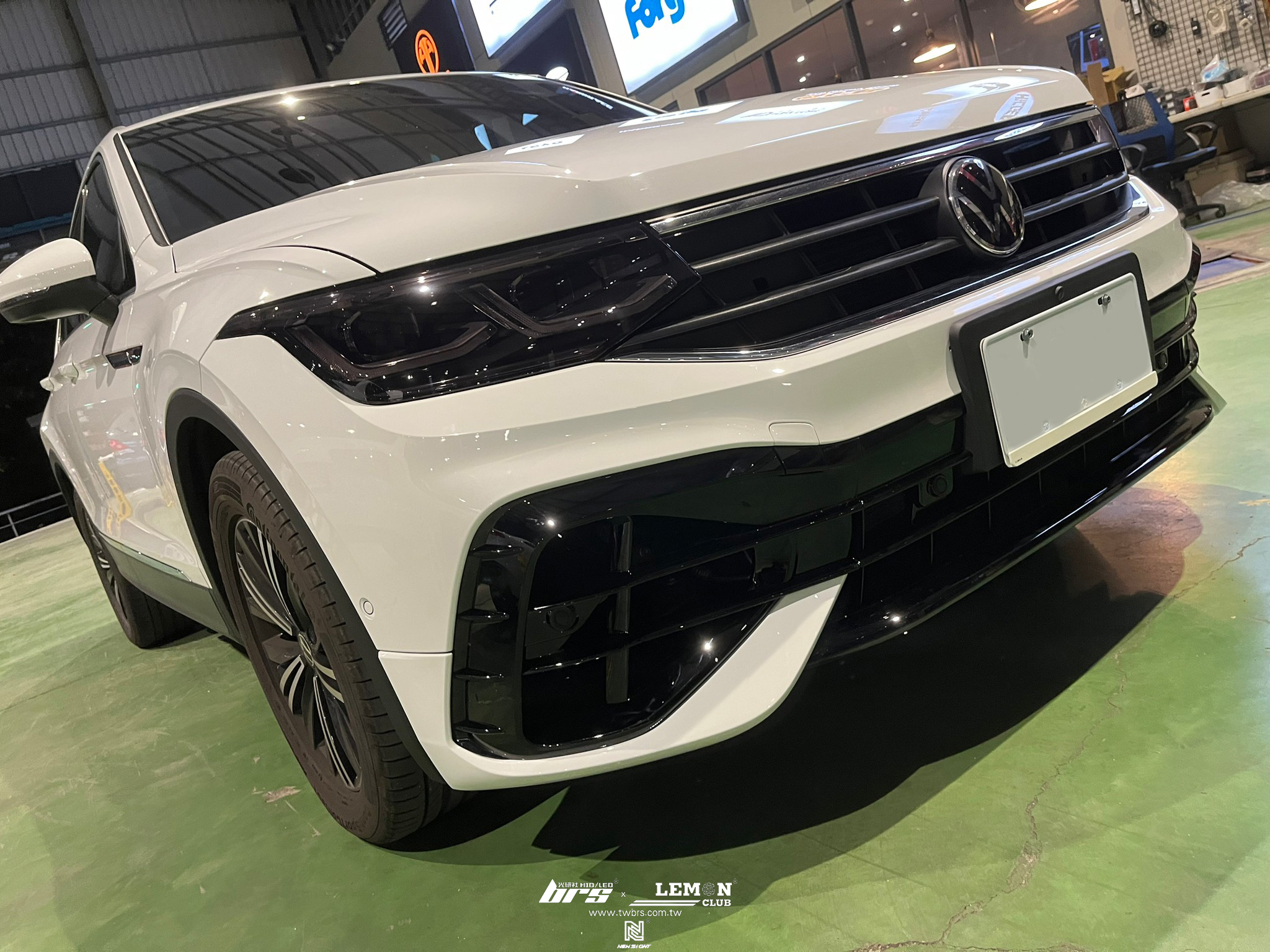 Volkswagen New Tiguan 安裝 21年式R-Line前保桿+21年式R-Line後保桿+環景校正