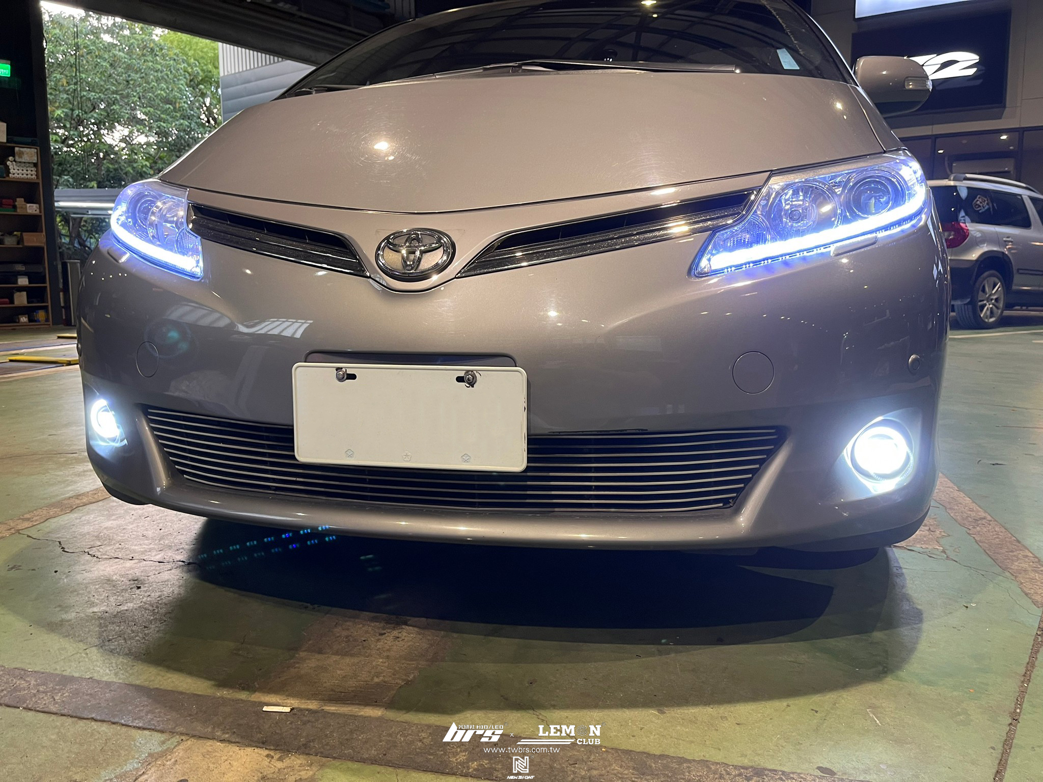 Toyota Previa 安裝 魚眼霧燈光圈+霧燈35W 6000K HID(R邊)