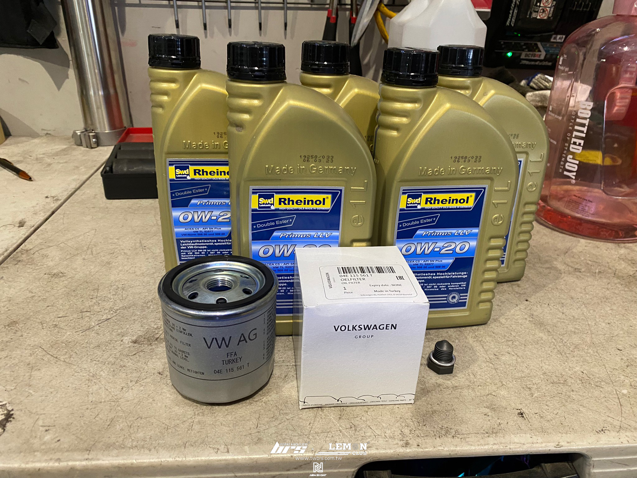 Skoda Kodiaq 保養(德國Rheinol萊茵機油0W20+原廠機油芯+原廠洩油螺絲+原廠洩油螺絲墊片)