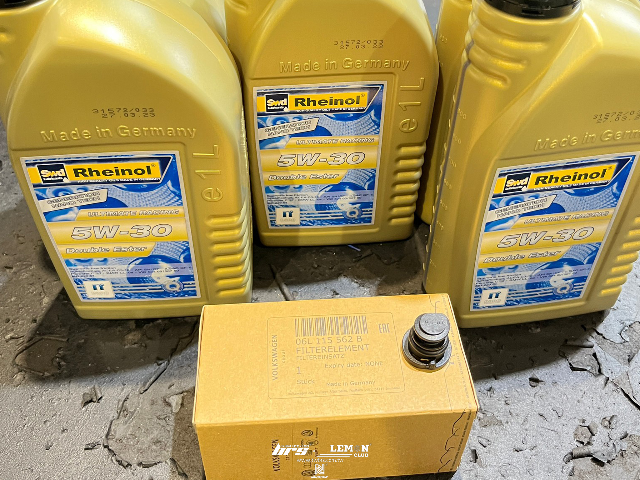 Skoda Octavia RS 安裝(萊茵機油5W30+原廠機油芯+原廠洩油螺絲+墊片)