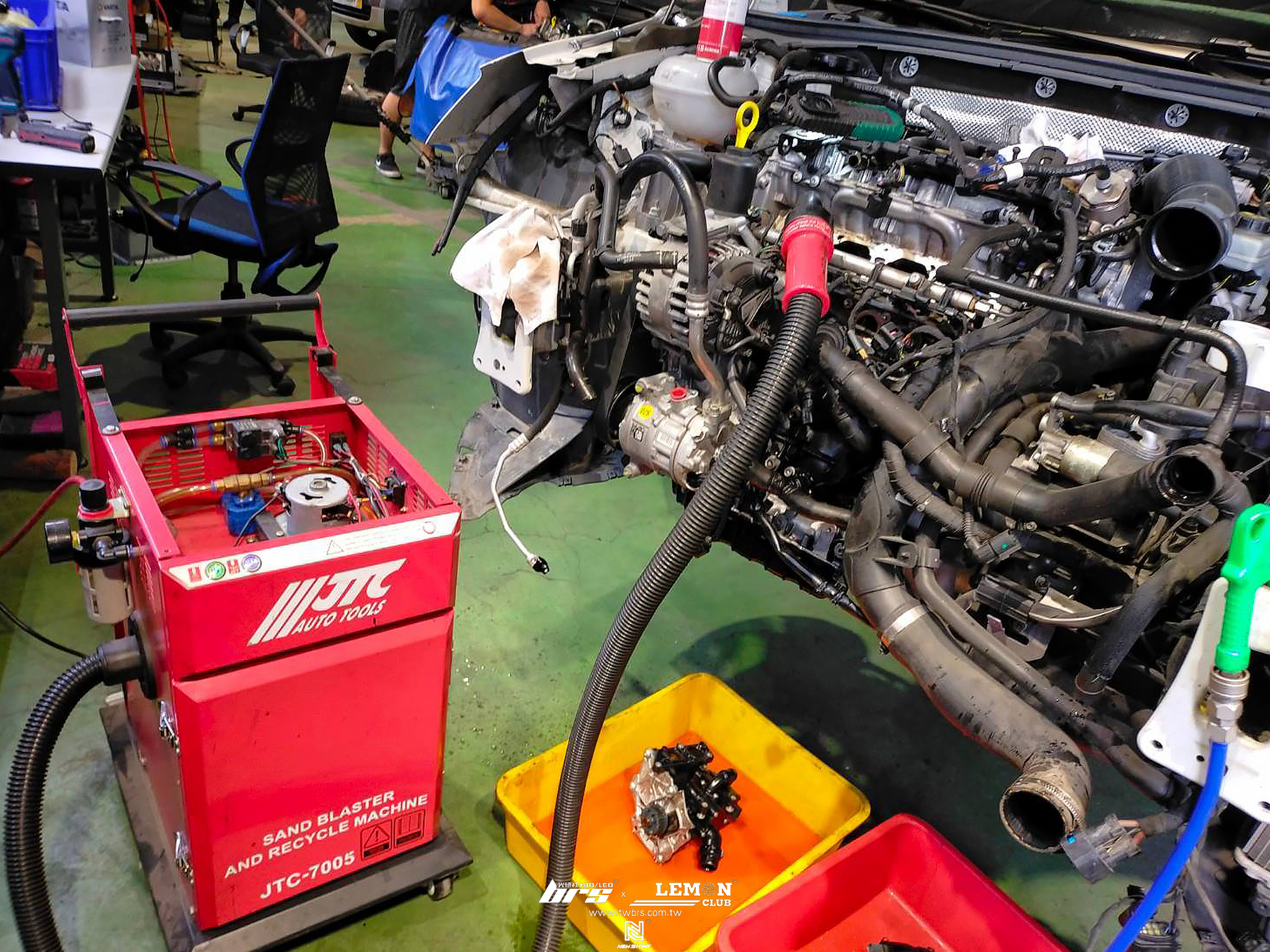 Skoda Octavia 安裝 小保養+核桃沙清洗+水泵浦更換+VARTA LN3 EFB電瓶更換