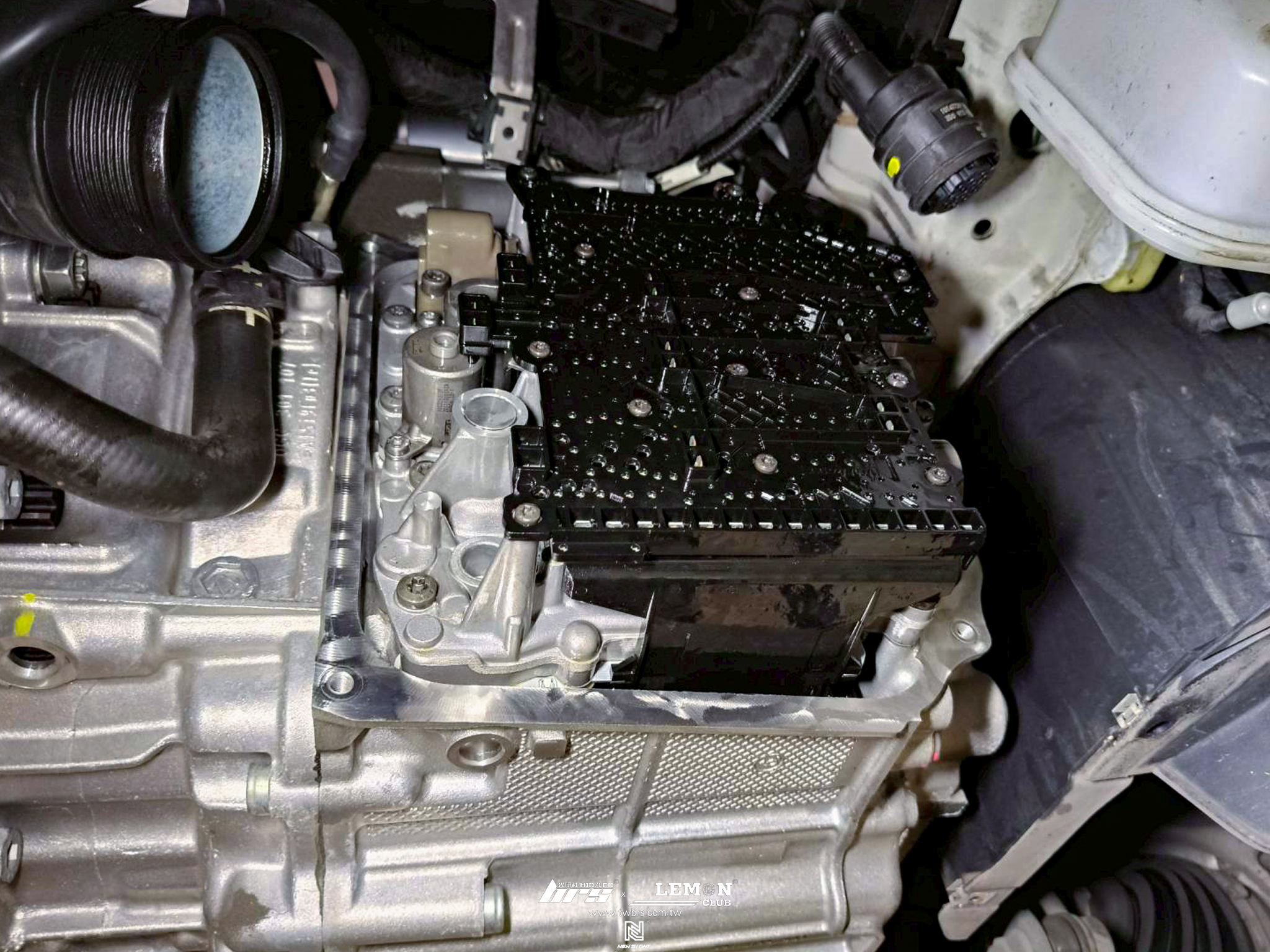 Skoda Kodiaq 安裝 DQ381原廠變速箱閥體電腦版更換+原廠變速箱油