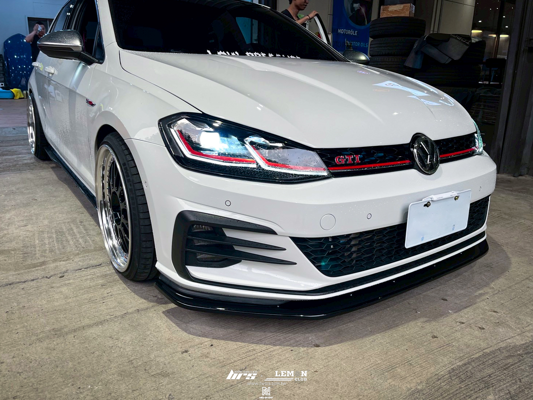 Volkswagen Golf 7.5 GTI 安裝 專用類MAX前下巴