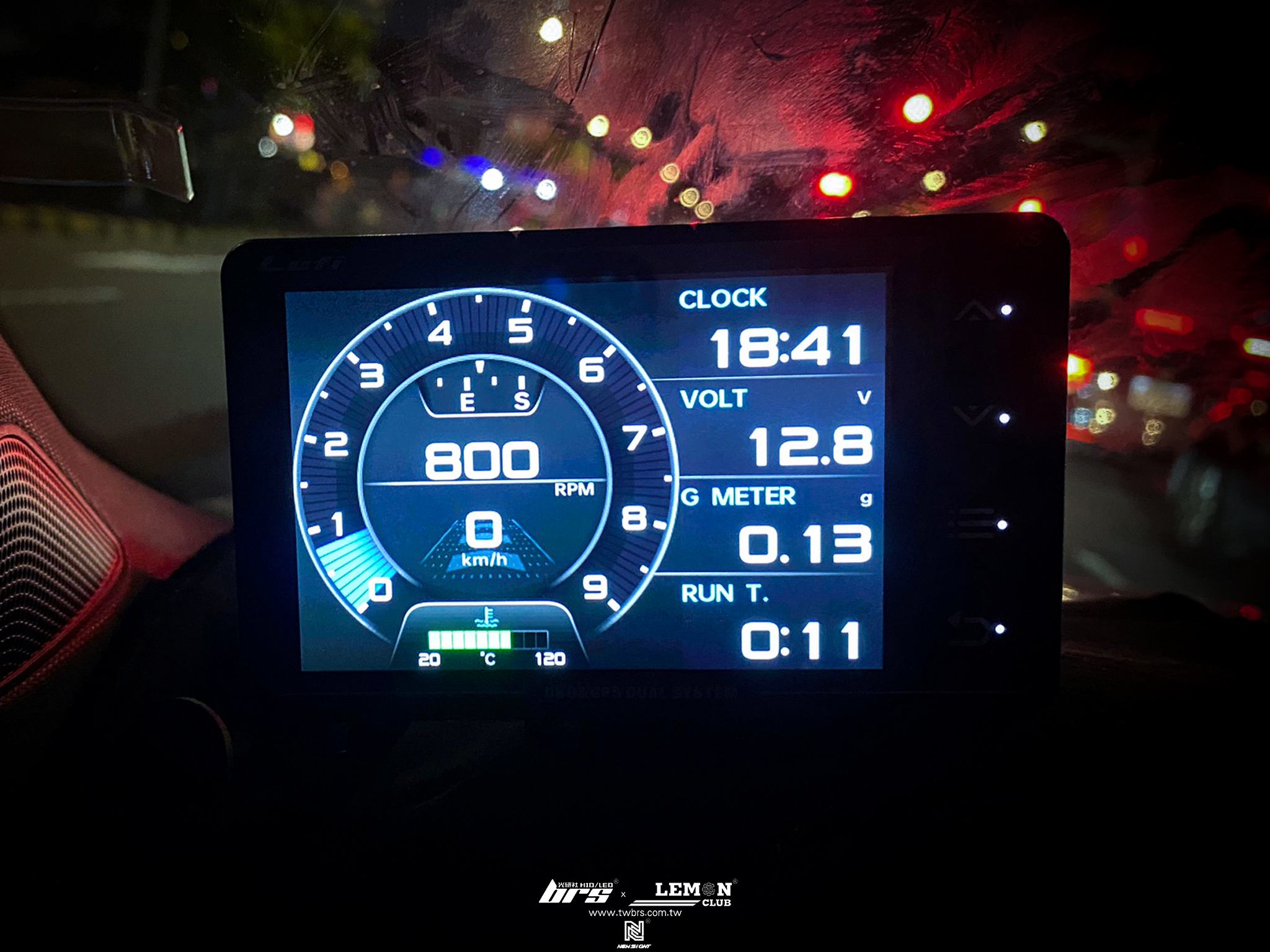 Skoda Octavia 安裝 原廠直接式胎壓系統搭配ORO金屬黑氣嘴+VAG方向盤版離手晶片+怠速熄火啟停自動關閉器+LUFI 全液晶OBD多功能儀表