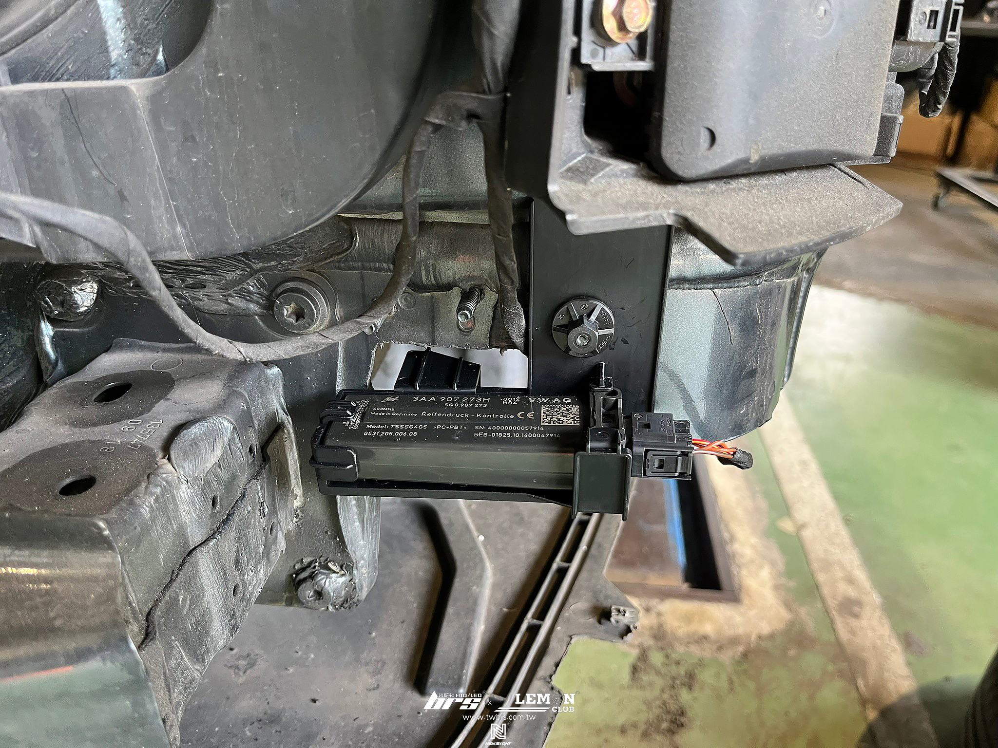 Skoda Octavia 安裝 原廠直接式胎壓(二代胎壓)+ORO金屬氣嘴(黑色)