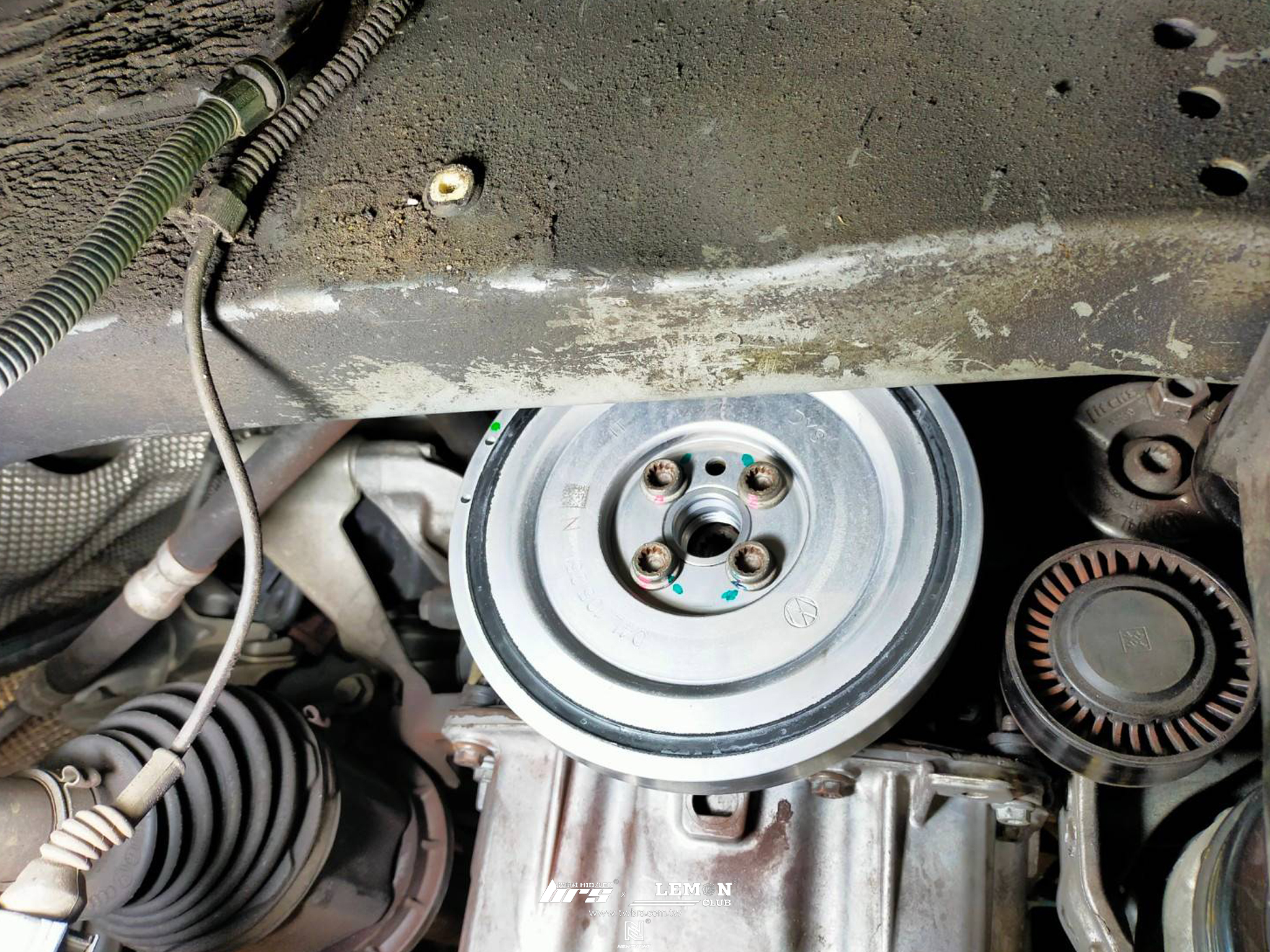 Volkswagen T6 保養 曲軸皮帶盤