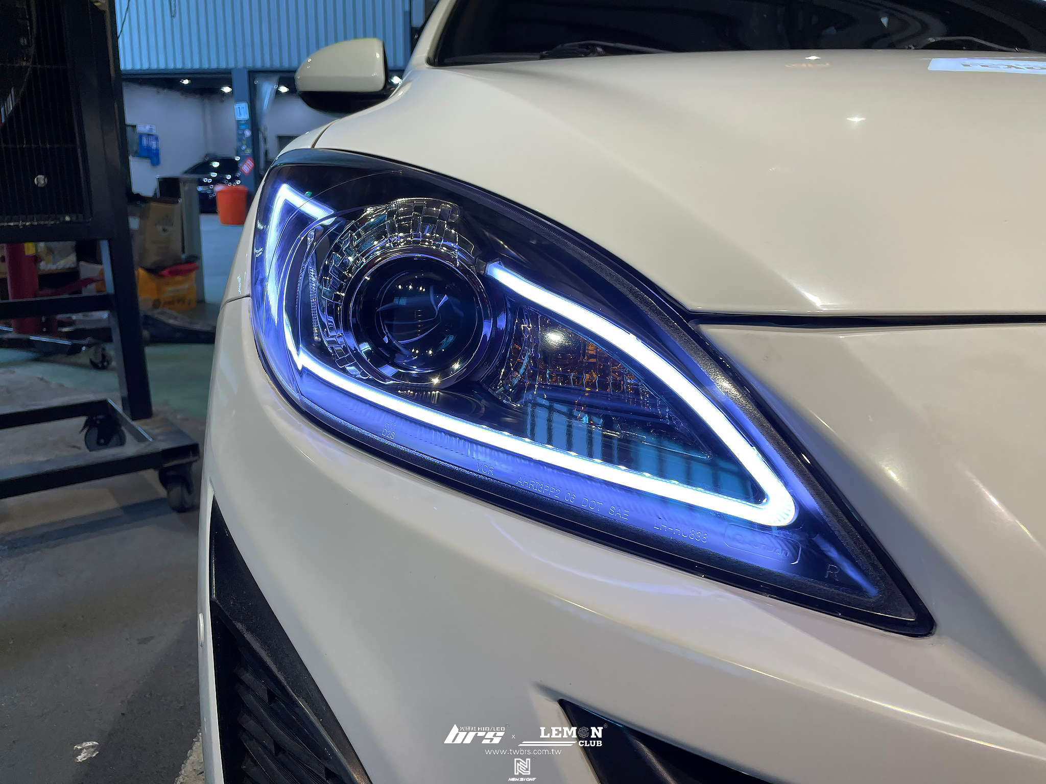 Mazda 3 安裝 魚眼大燈總成