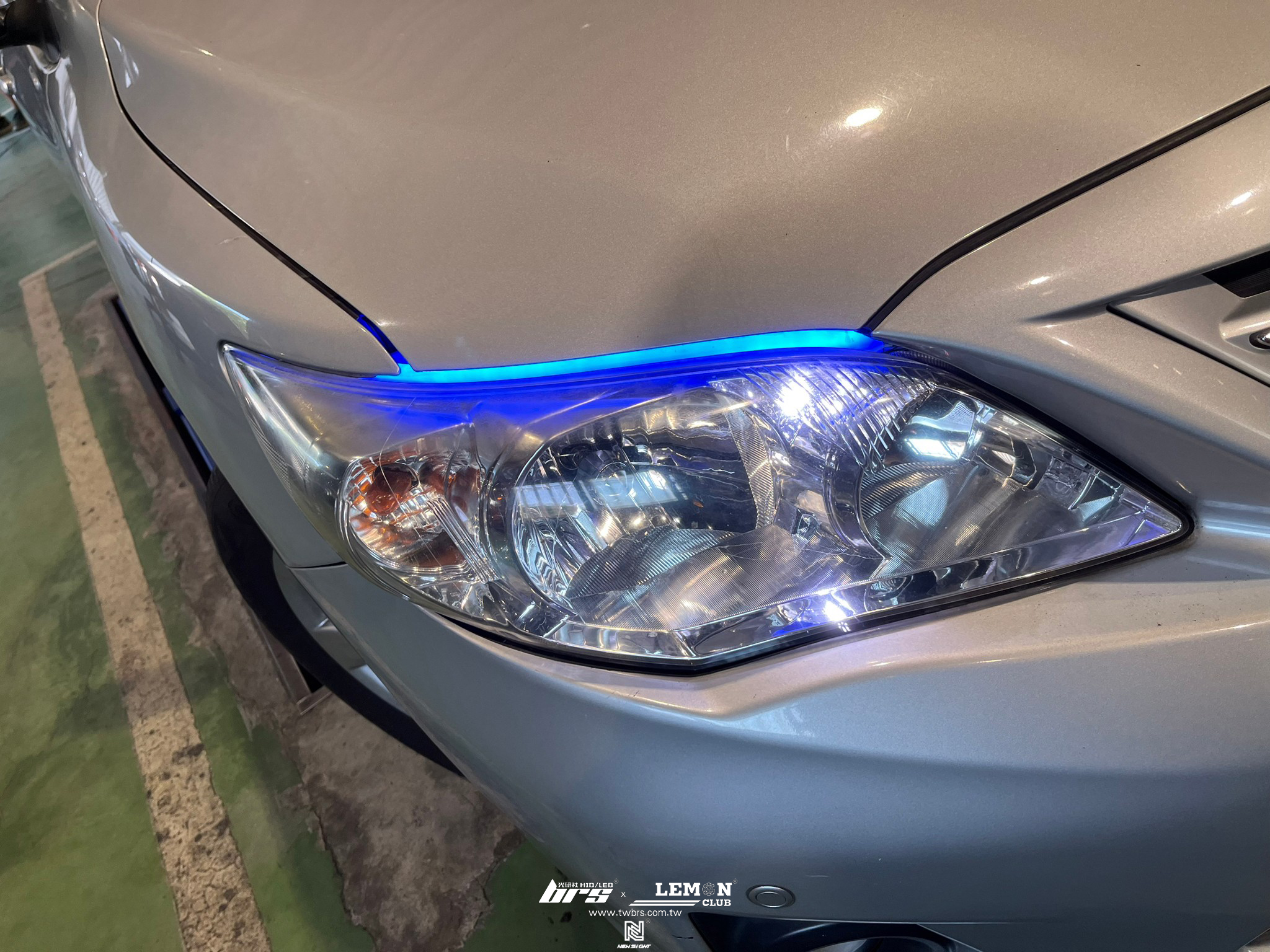 Toyota Altis 安裝 18晶LED燈條+雙色導光條