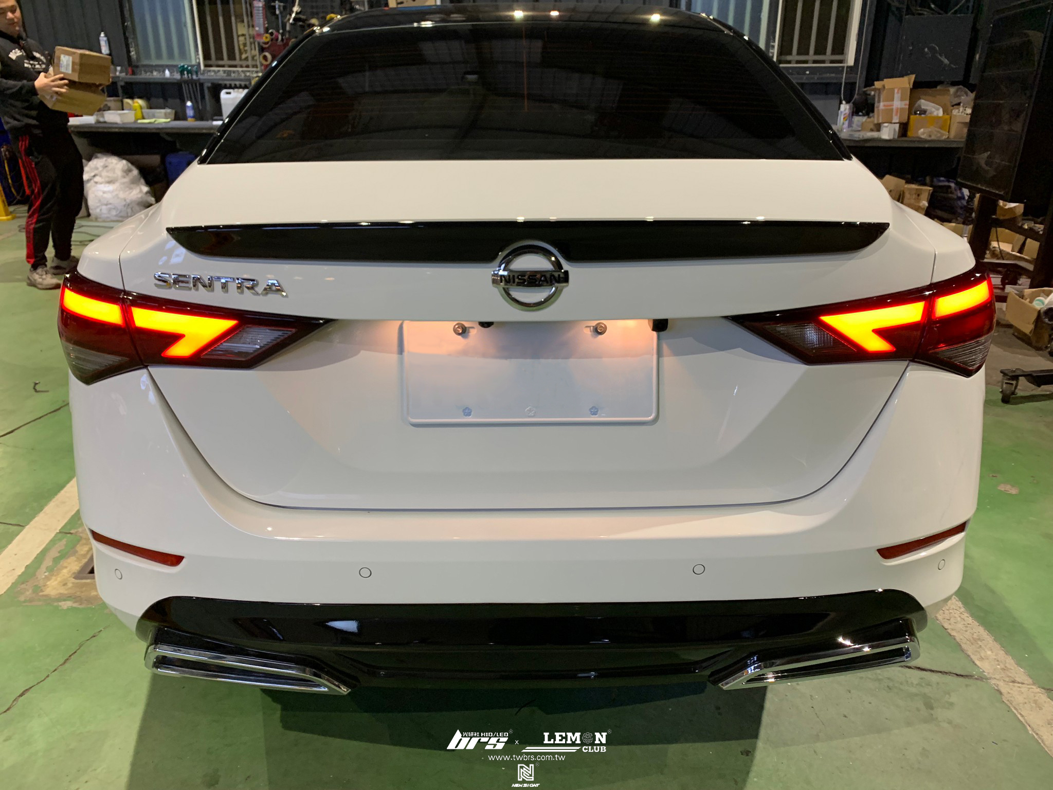 Nissan Sentra 安裝 B18仿高階尾燈