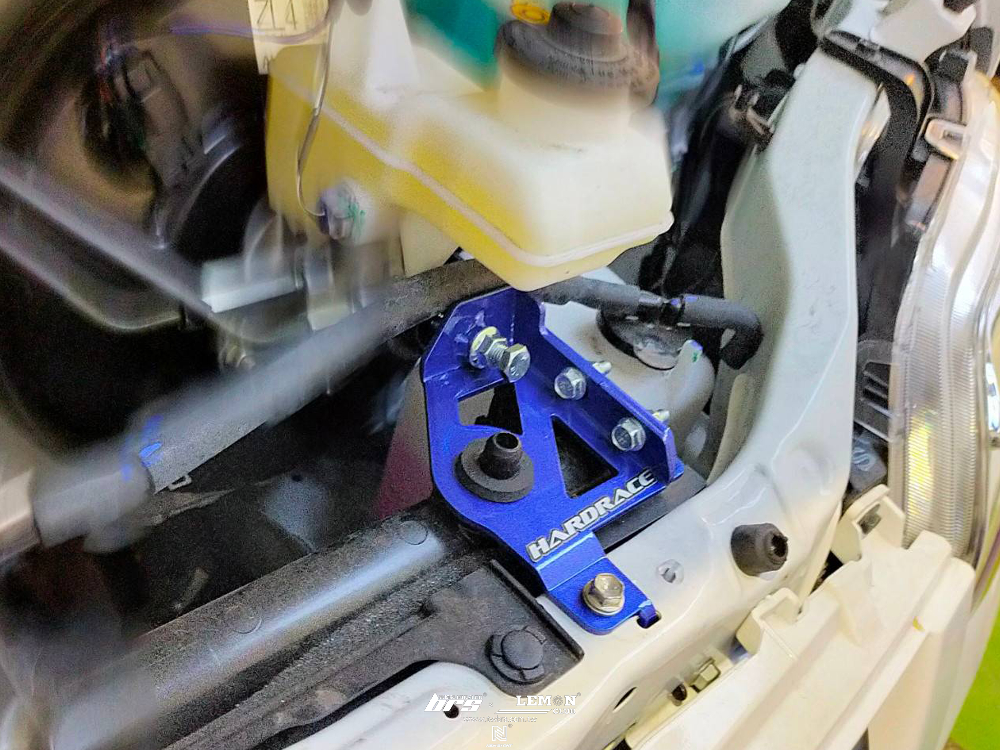 Toyota Town Ace 安裝 HARDRACE 煞車總泵頂桿