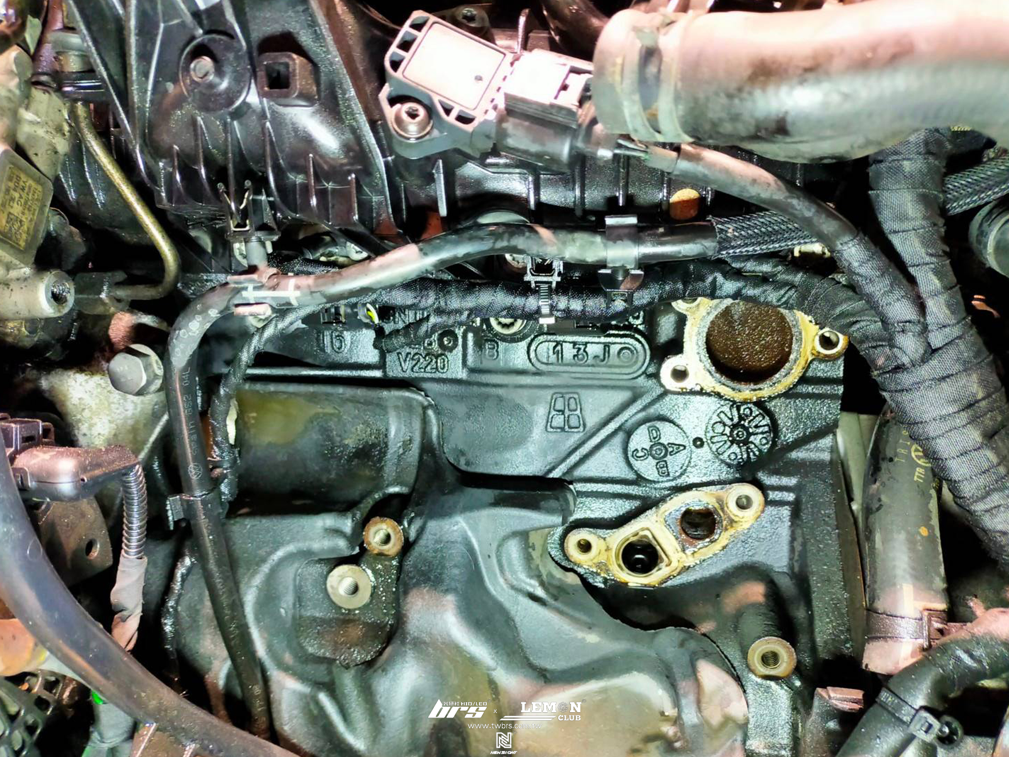 Volkswagen T6 保養 氣門室蓋總成+節溫器總成+噴油嘴O令+墊片+機油芯座墊片+水溫感知器O令