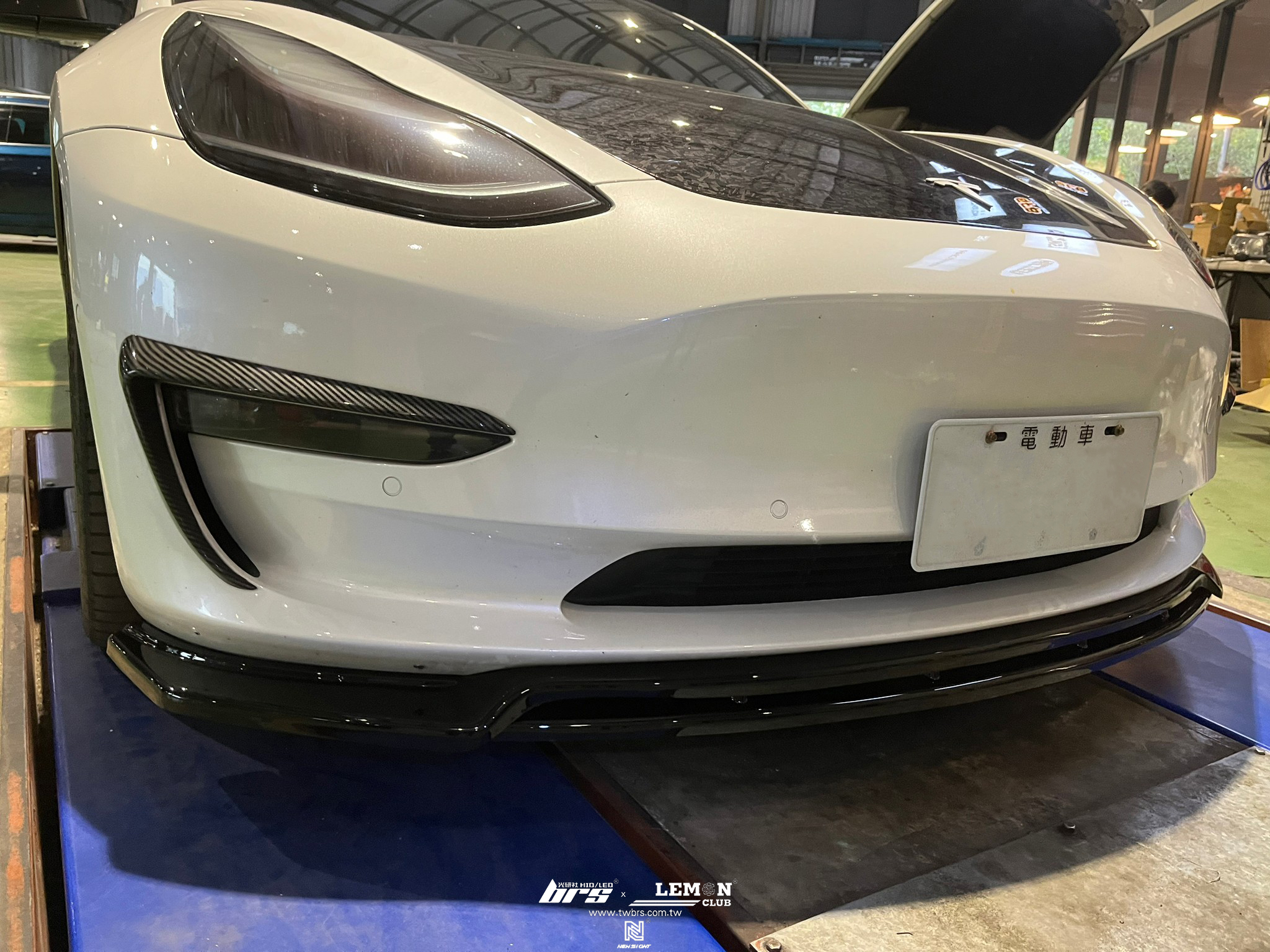 Tesla Model 3 安裝 類MAX雙層前下巴