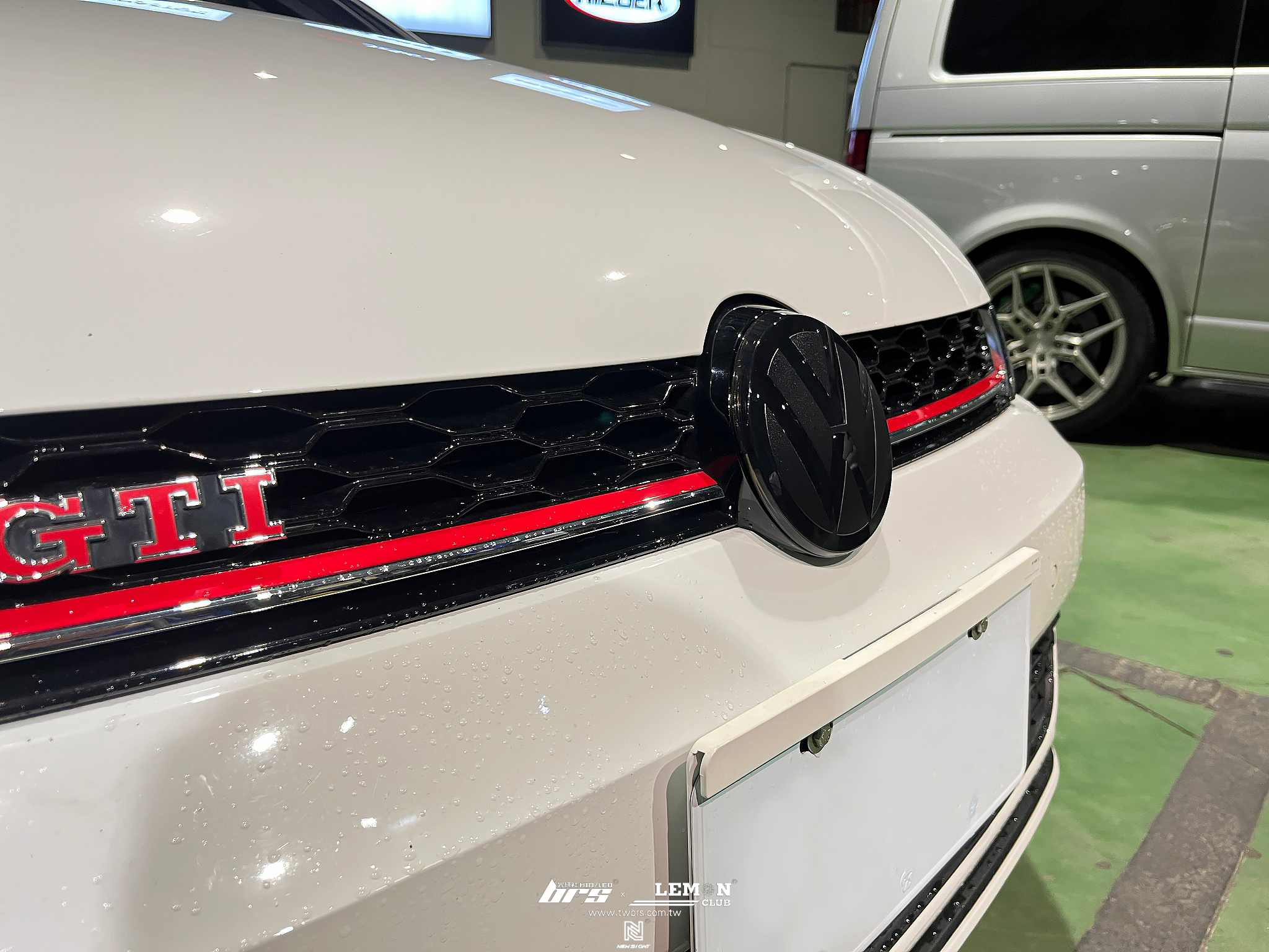 Volkswagen Golf 7.5 安裝 前黑標