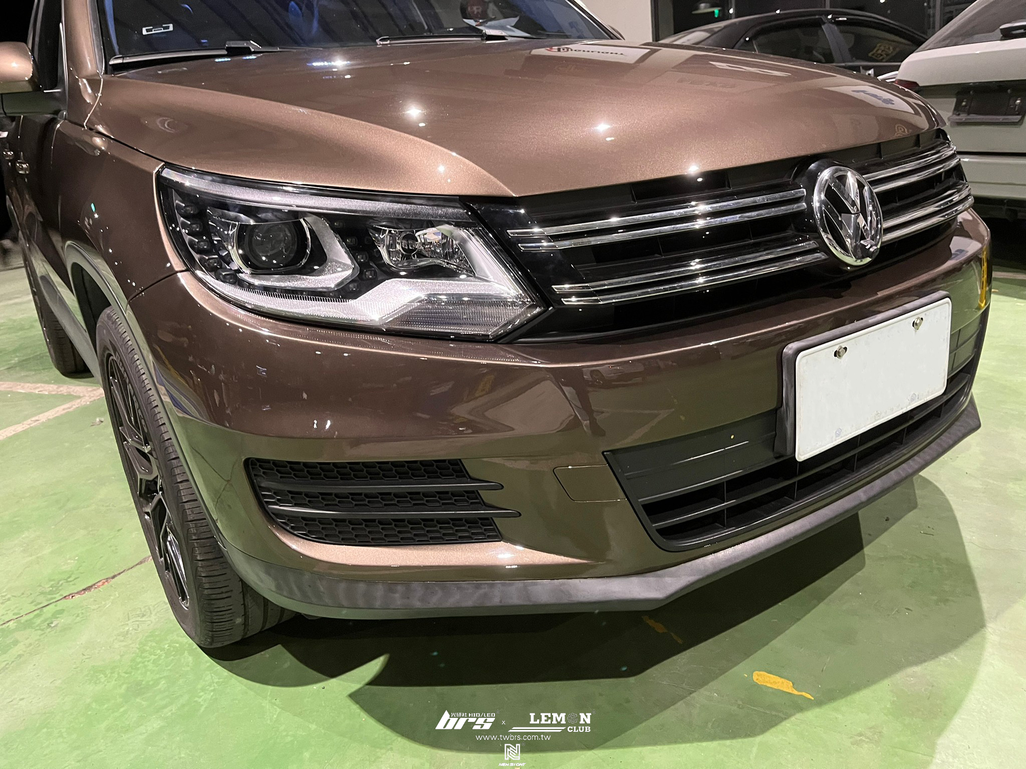 Volkswagen New Tiguan 安裝 前保桿+後保桿+引擎蓋烤漆