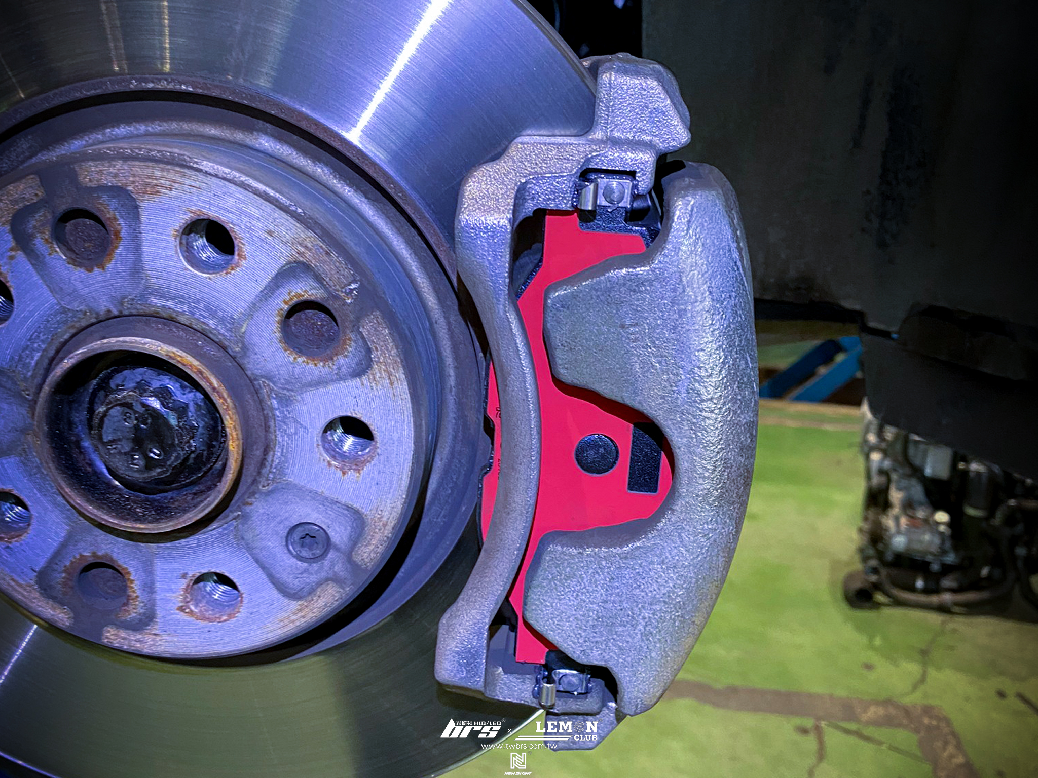 Skoda Karoq 安裝 前Brembo來令片(紅皮)