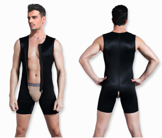 MagiCurve魔塑師M-005 男士塑身衣 是展示有助男性女乳的平胸手術及腹部抽脂後穿著，幫助術後修復