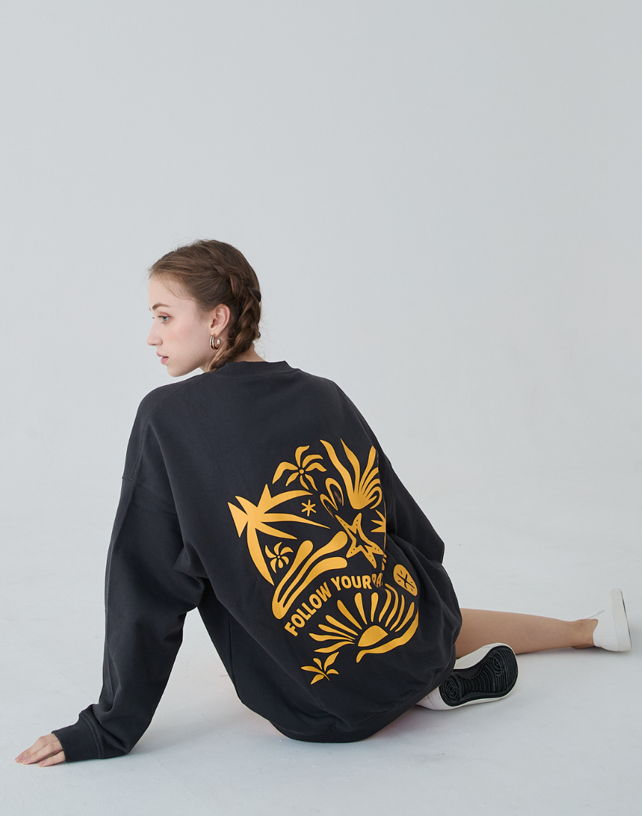 Haolang 深灰色大學T