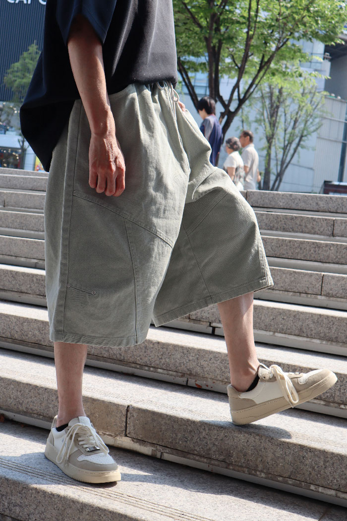 10070A725-W02-06.jpg
