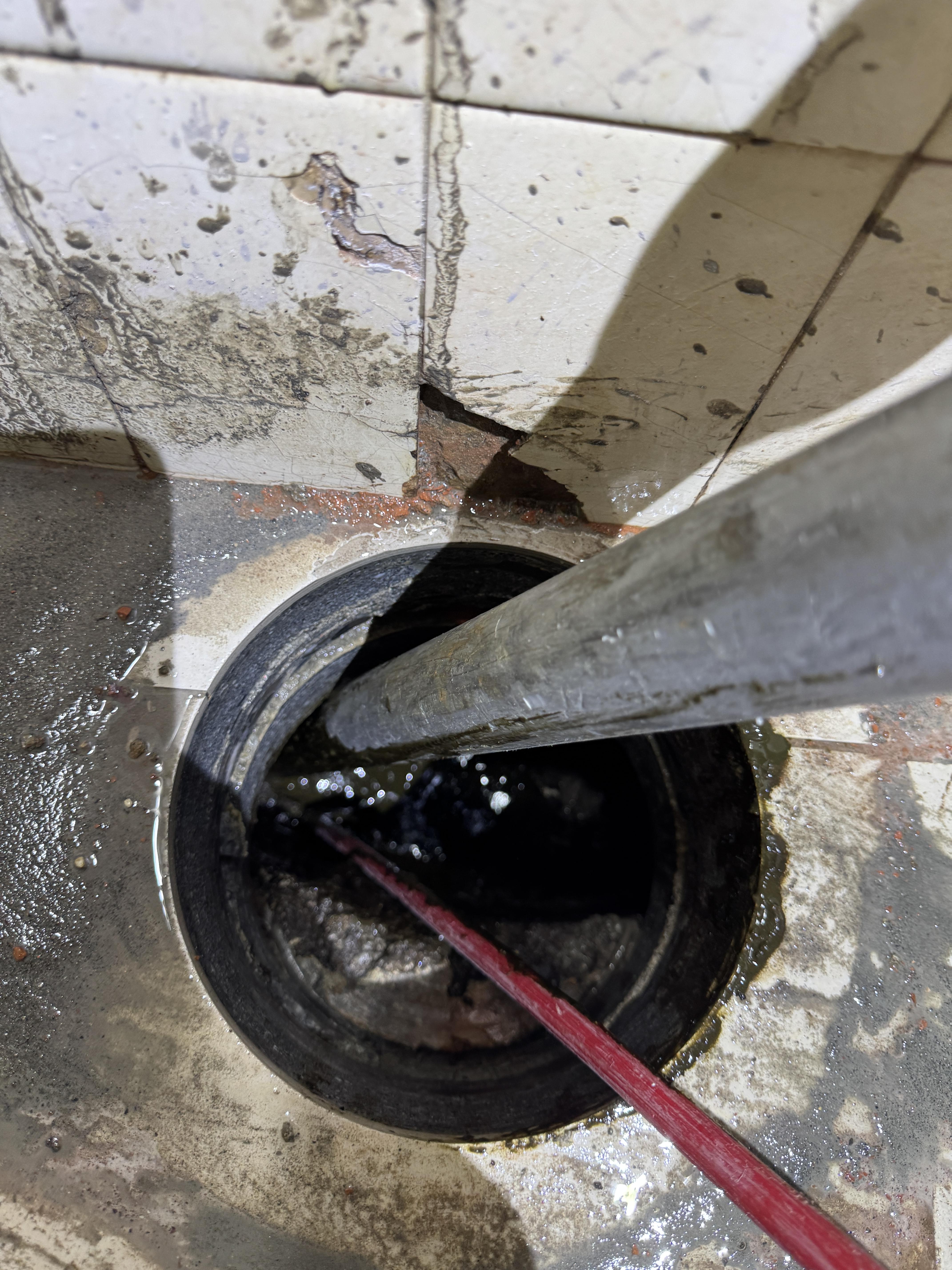 高雄水刀通管推薦-高壓清洗作業