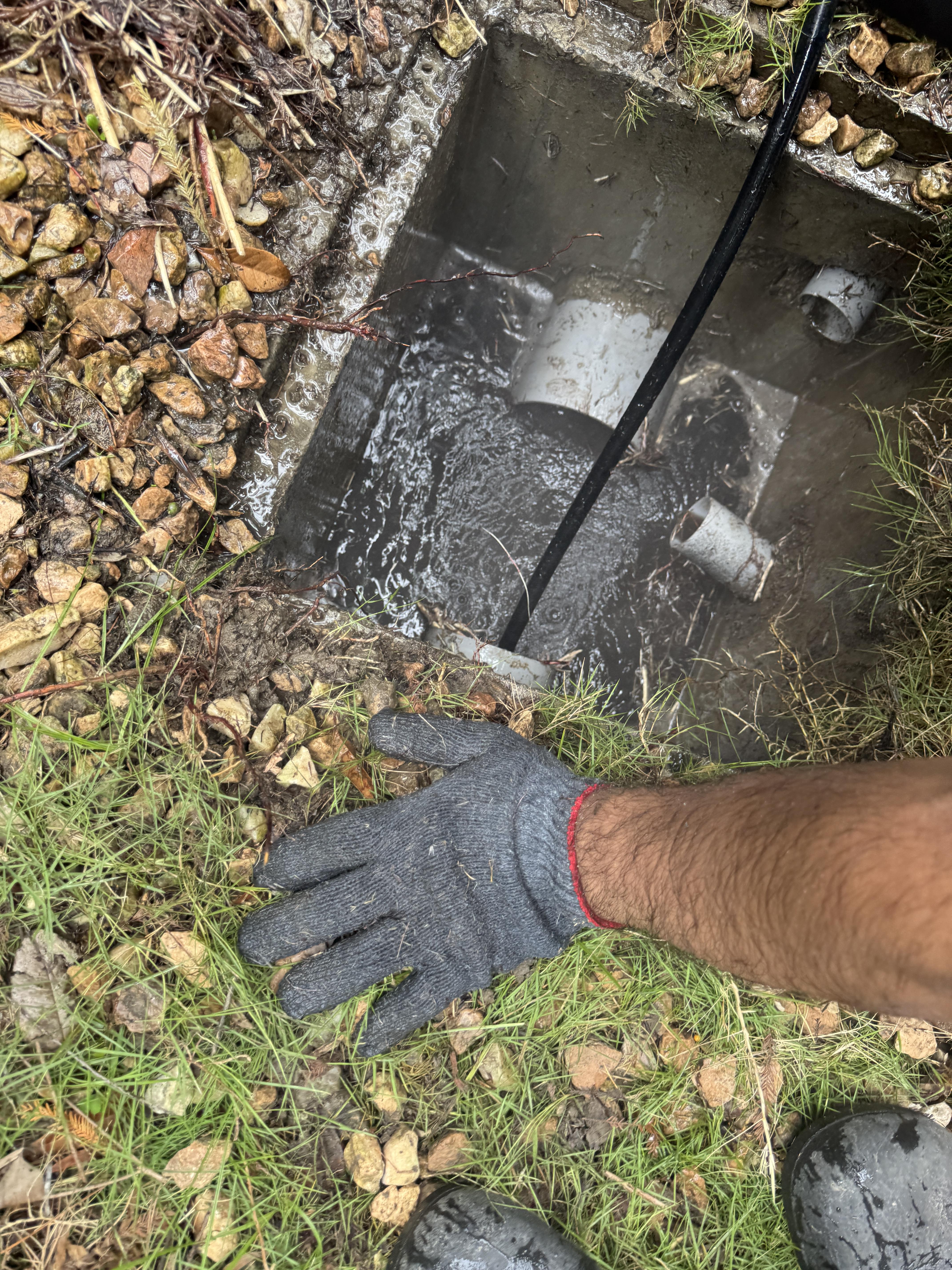 高壓水刀清根作業中