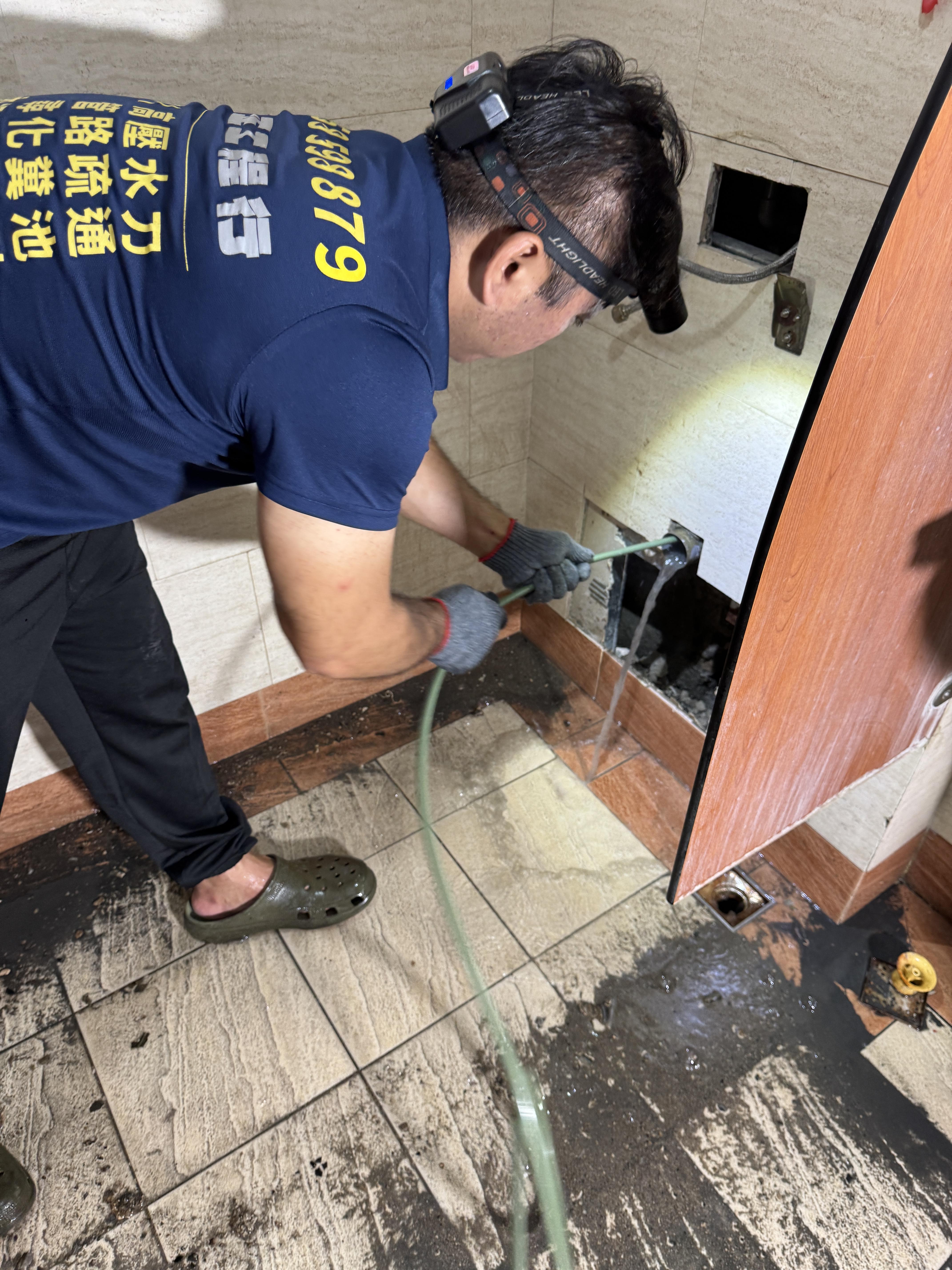 小便斗水刀-通管推薦-3 清洗完成後排水順暢