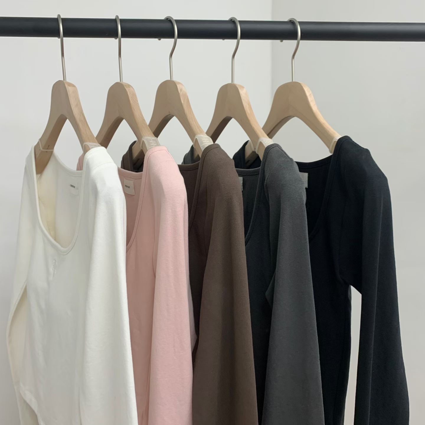 ♡正韓♡無墊肩刺繡U領bra上衣8