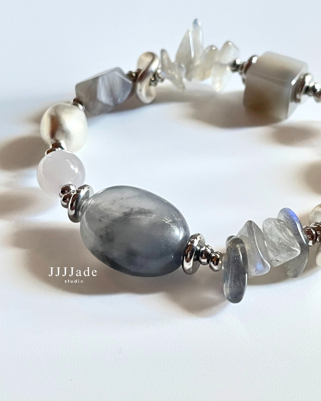 T288 煙織 | 和田玉烟紫手串