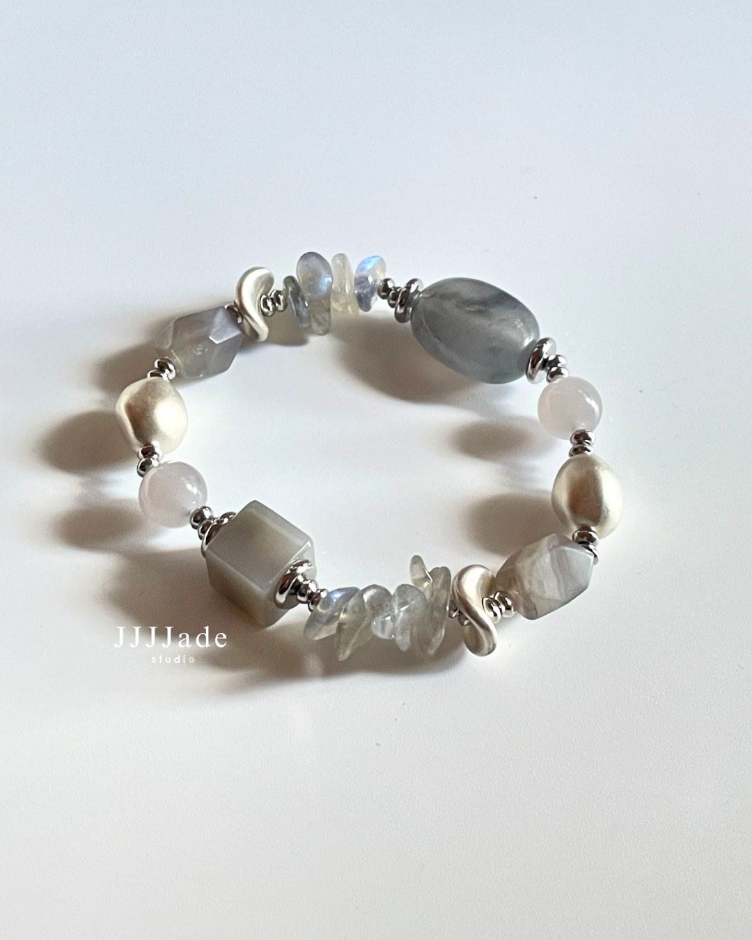 T288 煙織 | 和田玉烟紫手串