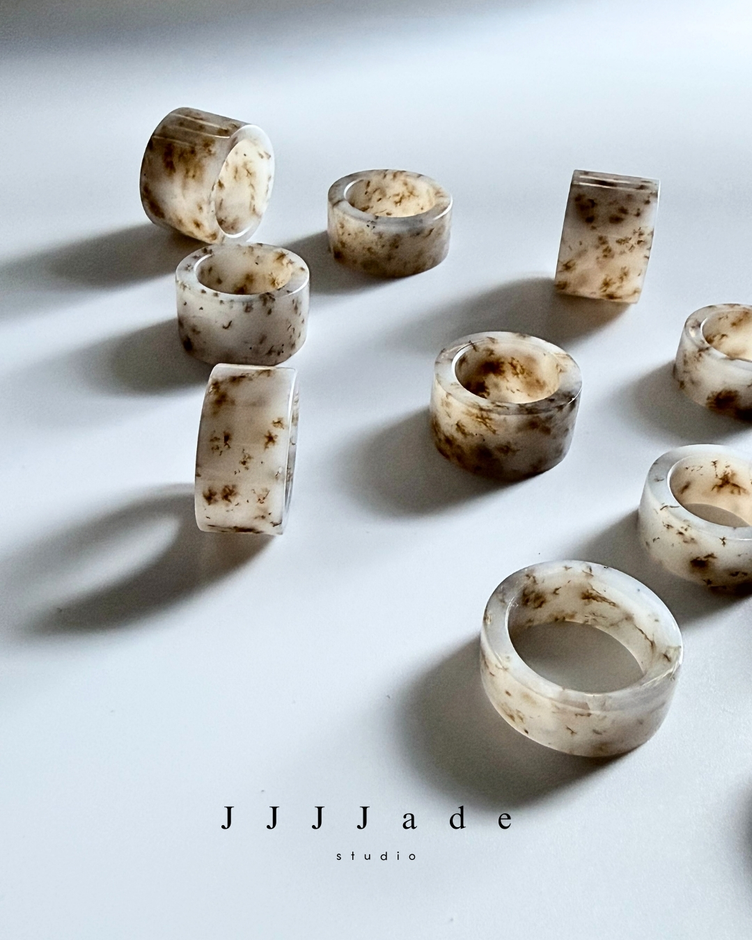 花醒| 和田玉籽料草花圓筒戒指| All - JJJJadestudio