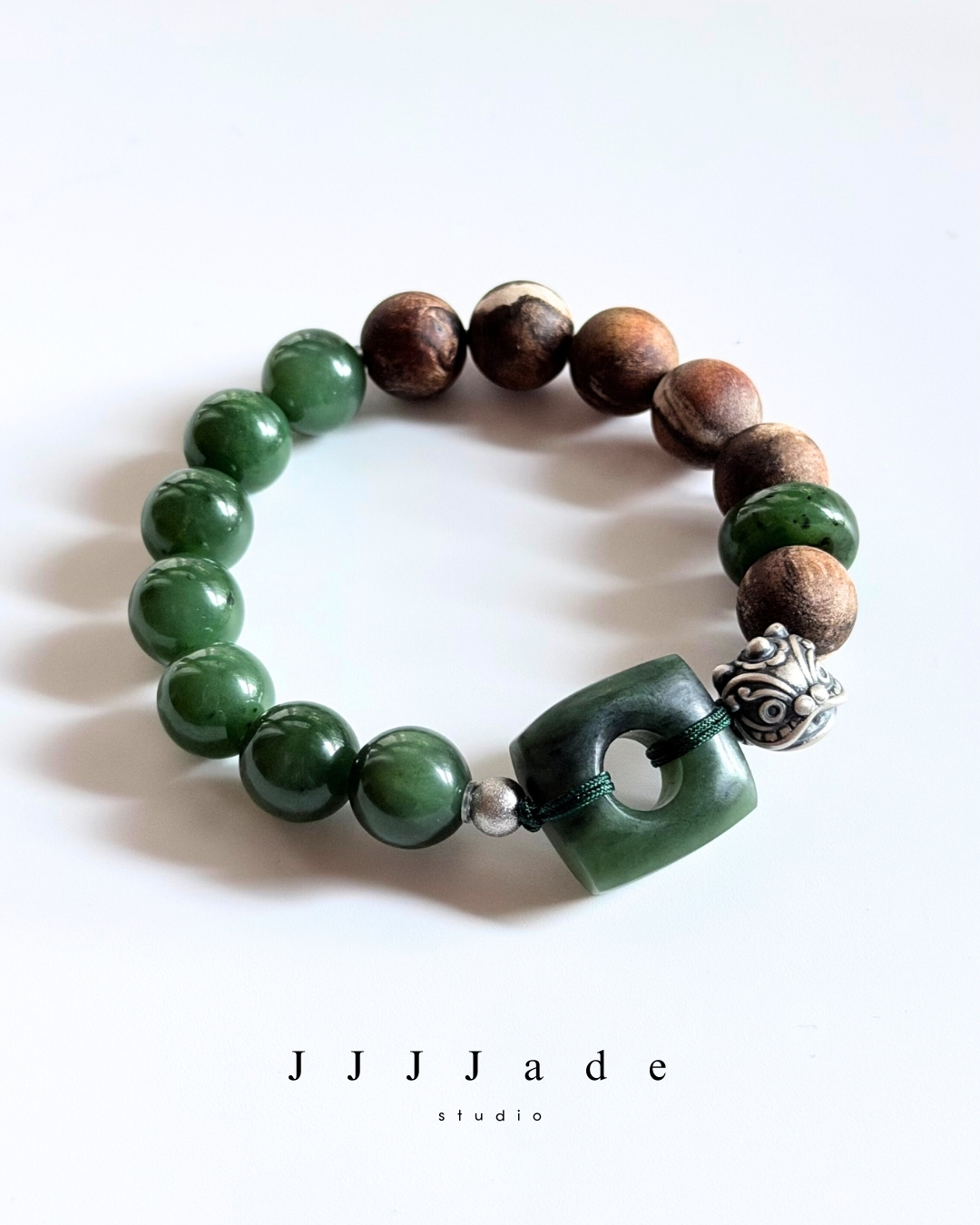 T302 蘊延 | 和田玉手串