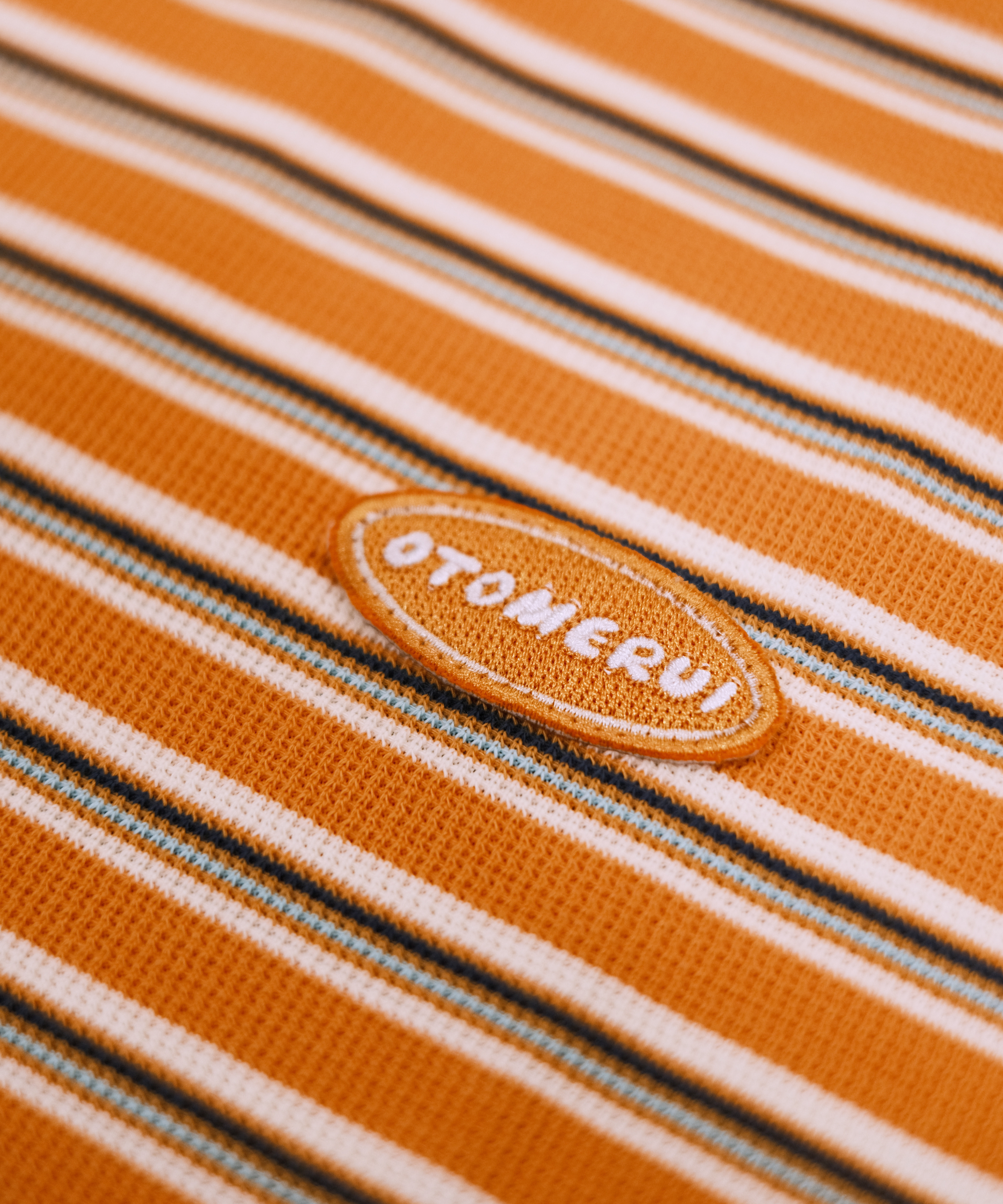 otomerui 刺繡條紋tee - 桔