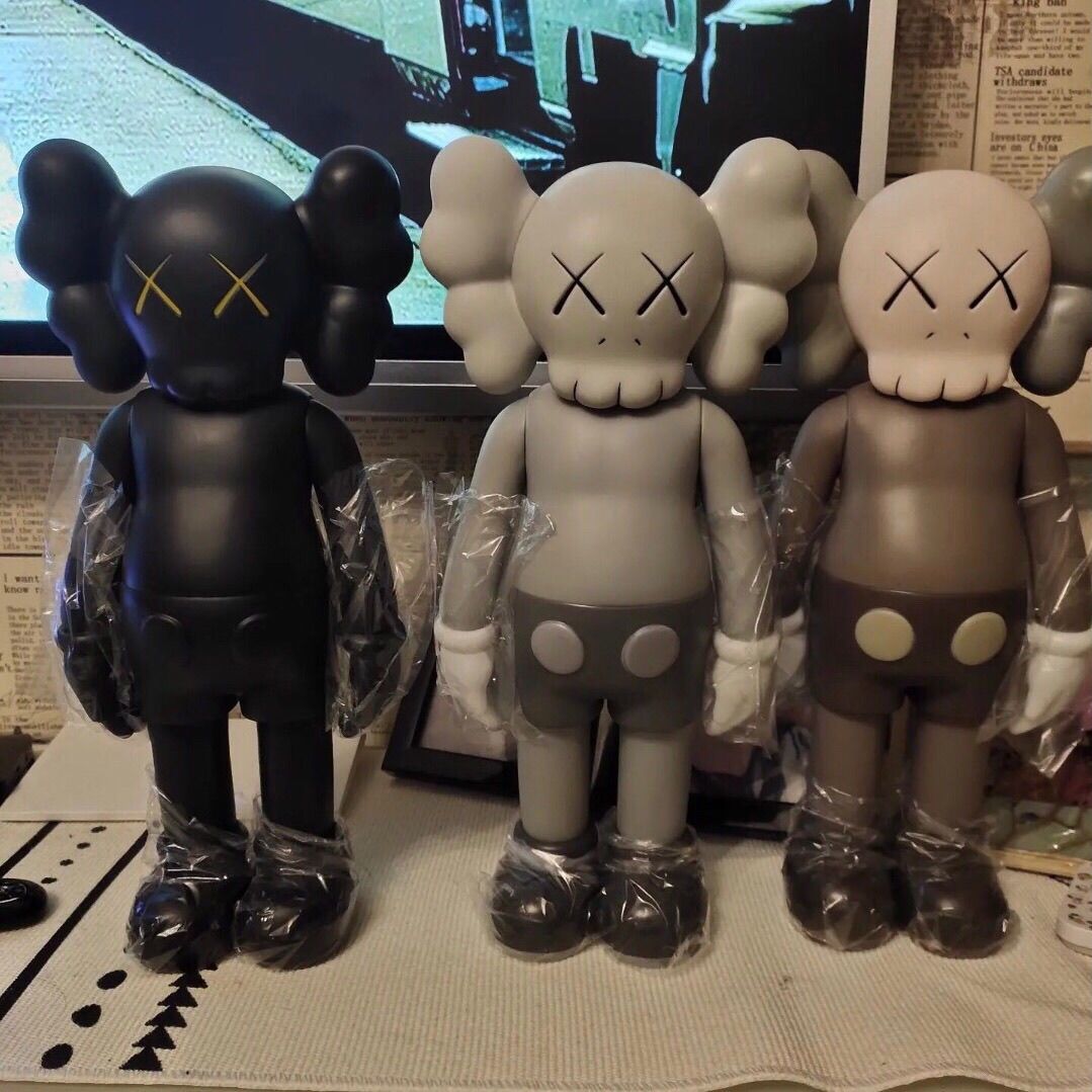 潮玩公仔kaws20公分3隻  贈大娃