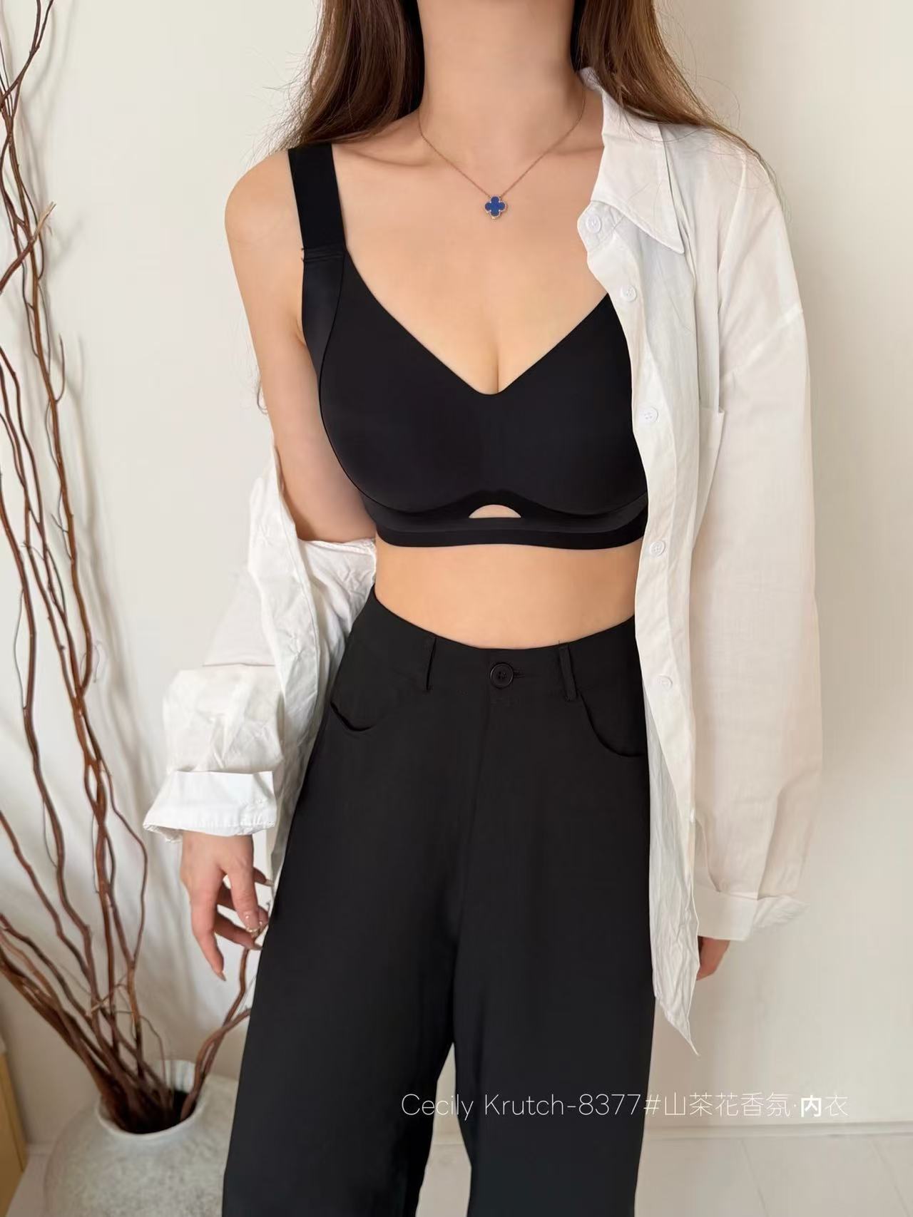 Cecily Krutch 山茶花香氛無鋼圈內衣大胸顯小穩定包覆無痕舒適 Bra4
