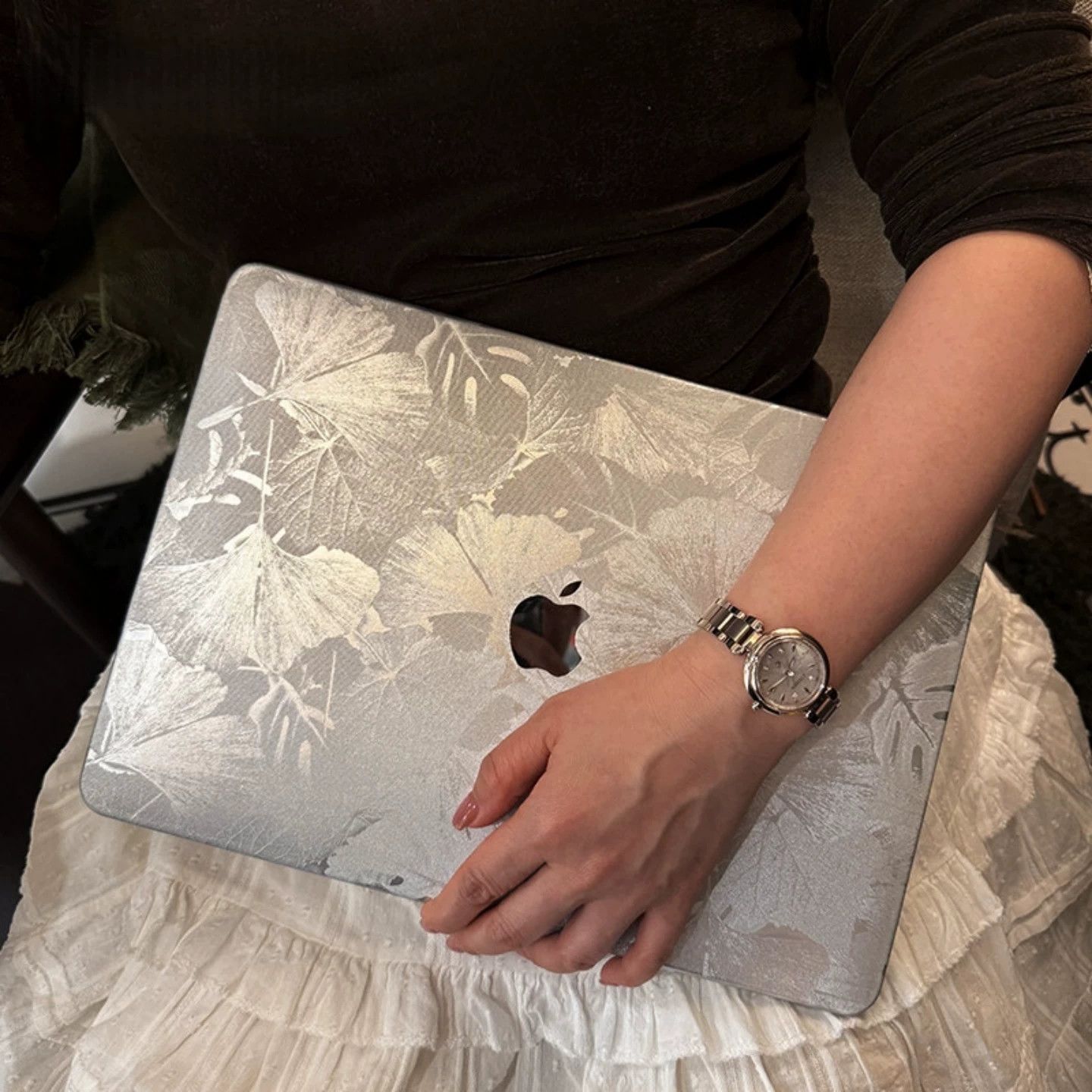 低調光澤 琉光銀杏紋 MacBook 專用保護殼1