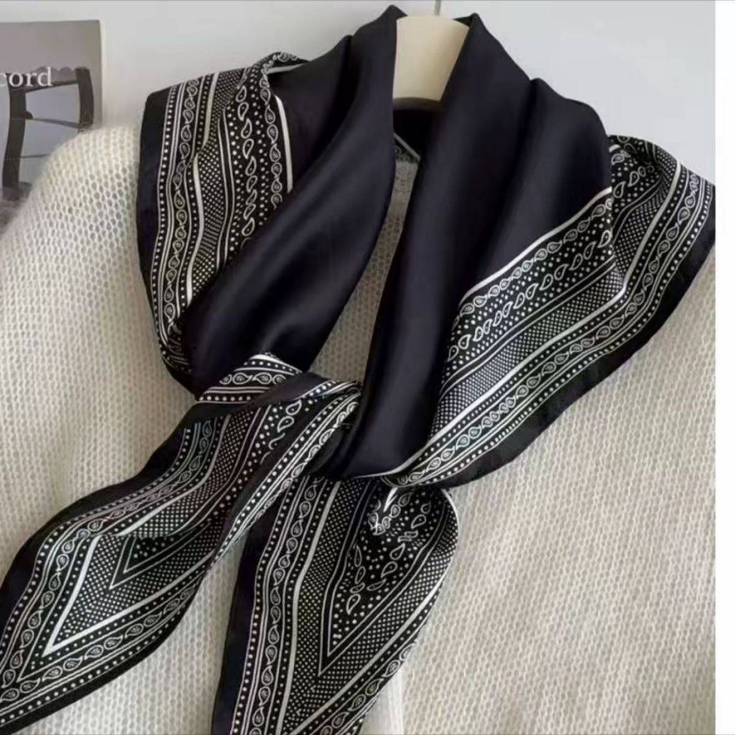 秋季新款時尚百搭圖騰三角巾  旅行拍照/外搭必備/系腰領巾2