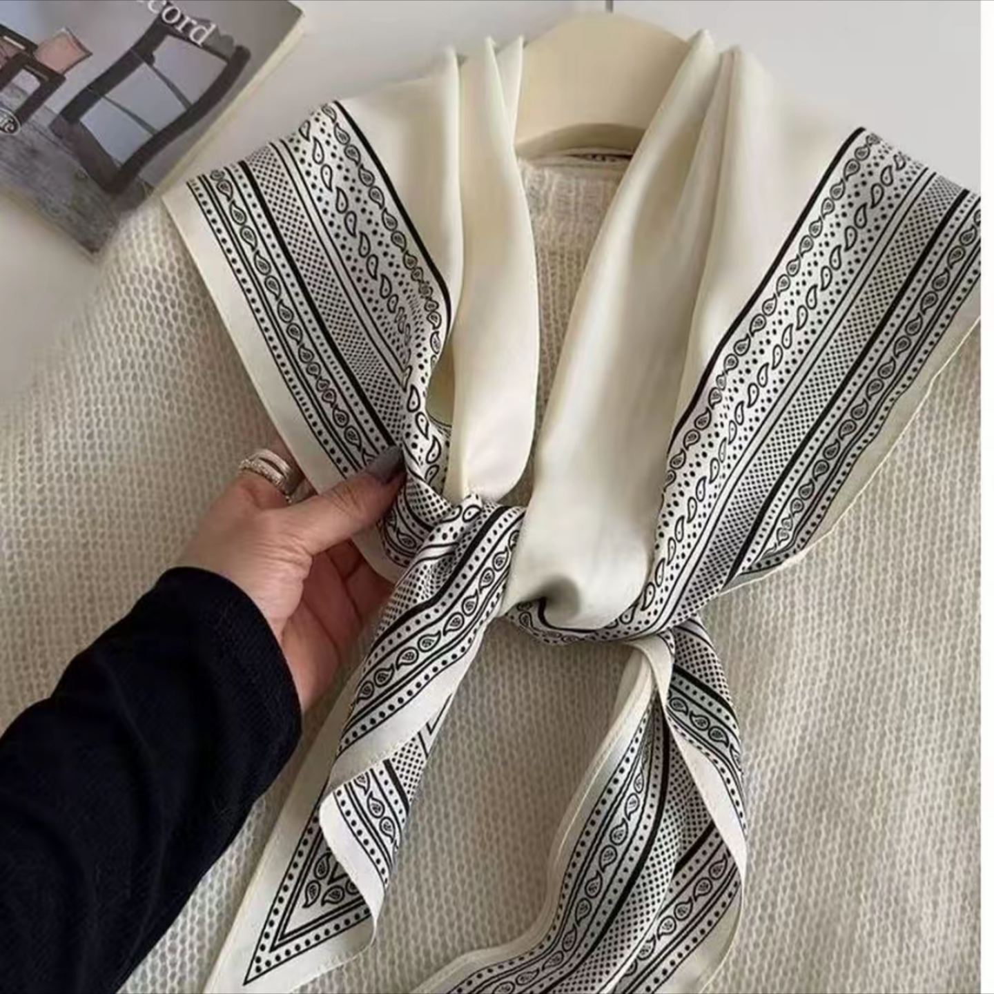 秋季新款時尚百搭圖騰三角巾  旅行拍照/外搭必備/系腰領巾4