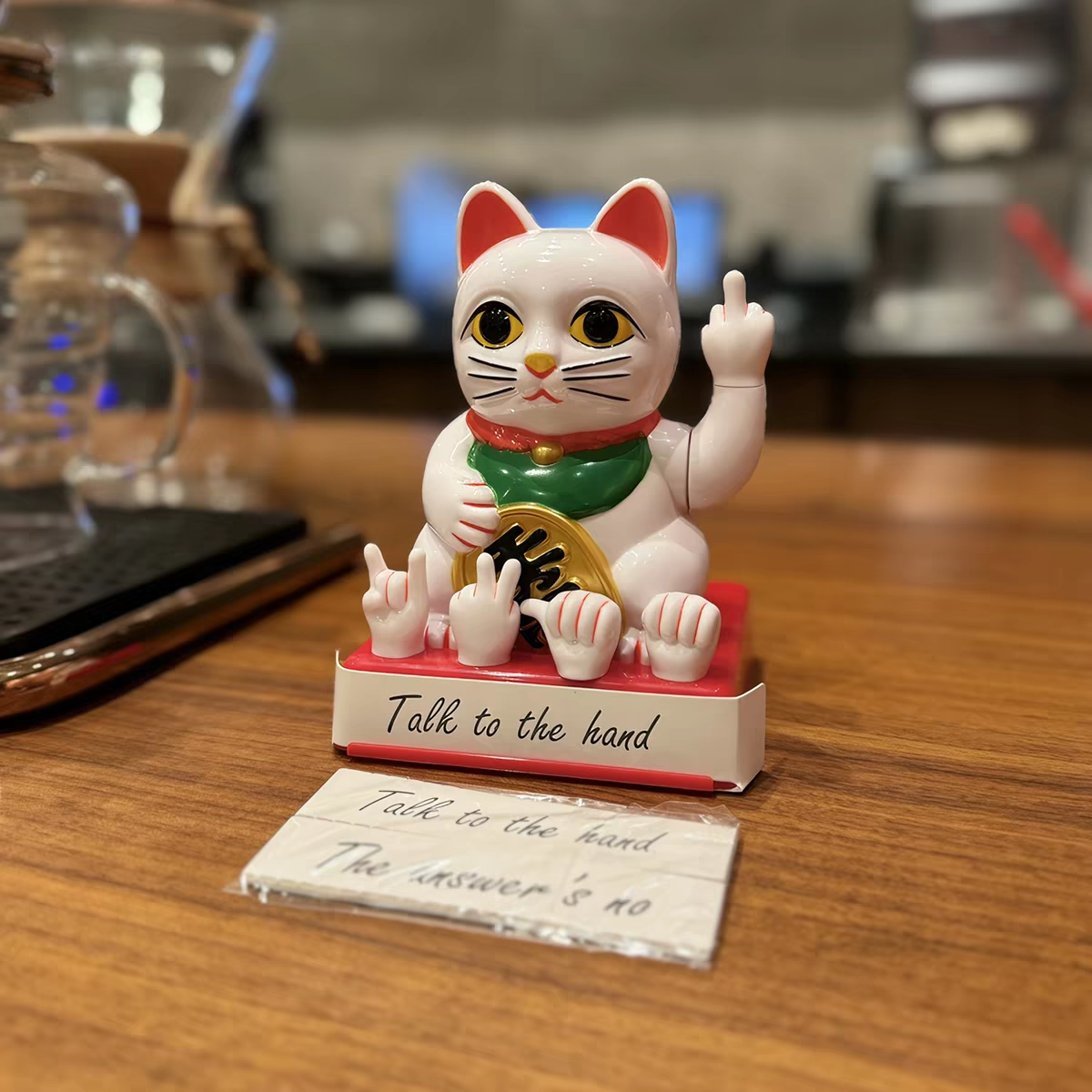不爽也要招財 LUCKYCAT 搞怪豎中指招財貓擺件5