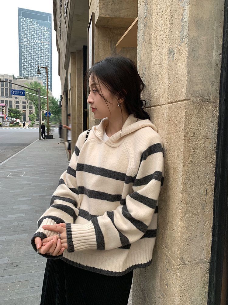 韓系條紋針織連帽上衣7