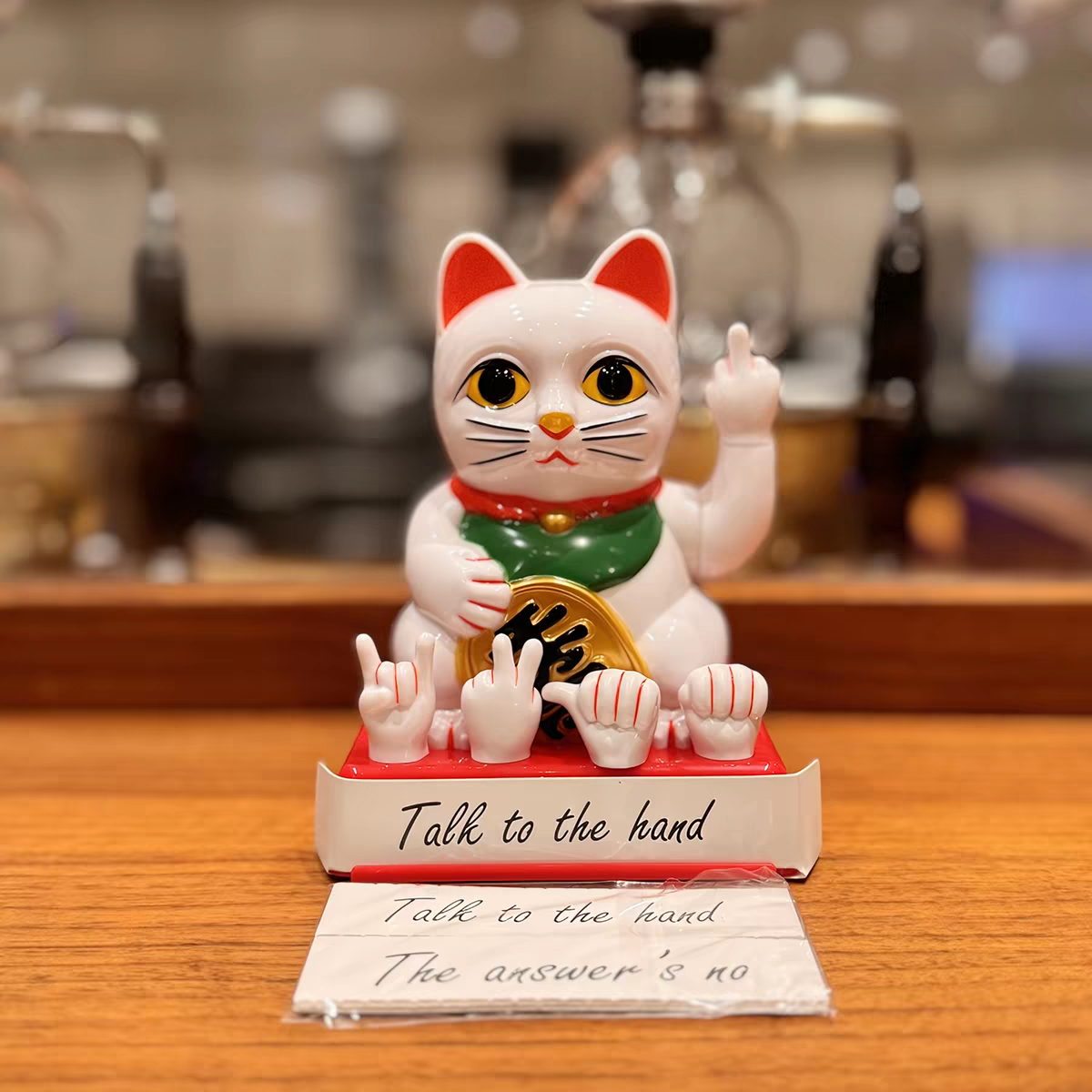 不爽也要招財 LUCKYCAT 搞怪豎中指招財貓擺件3