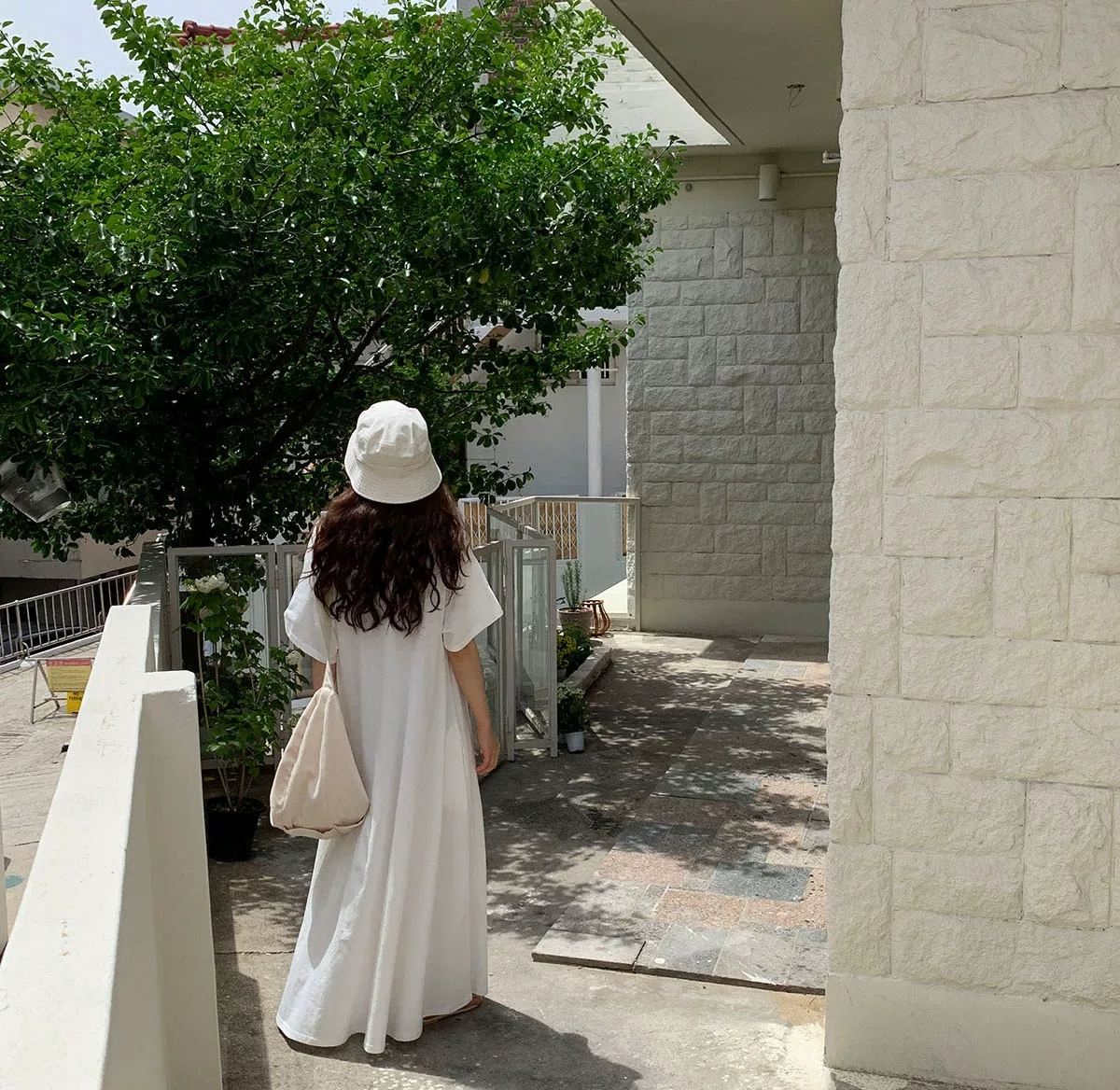 韓系慵懶風圓領寬鬆長版T恤洋裝8