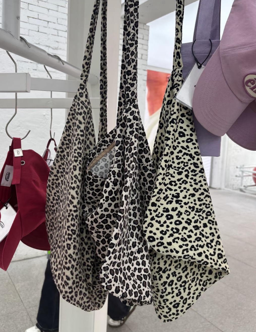 emis ✩ 經典豹紋帆布包