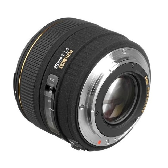 Sigma 30mm f1.4 EX DC HSM for Canon