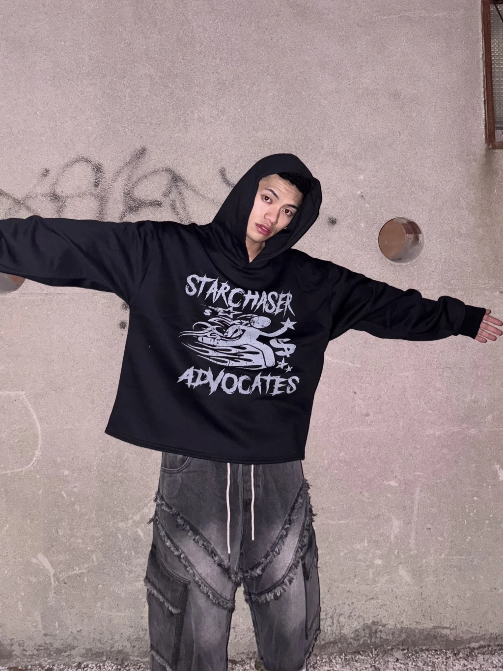 【現貨】奔跑人短寬帽T