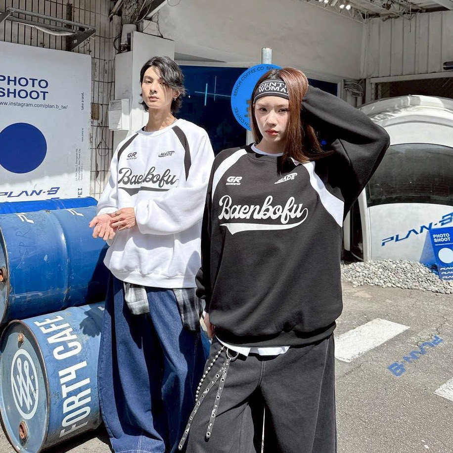 【現貨】Baenbolu 美式拼接印花大學T 【現貨】Baenbolu 美式拼接印花大學T