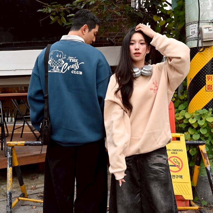 【現貨】THE CROSS CLUB爆米花先生抽菸印花大學T 【現貨】THE CROSS CLUB爆米花先生抽菸印花大學T