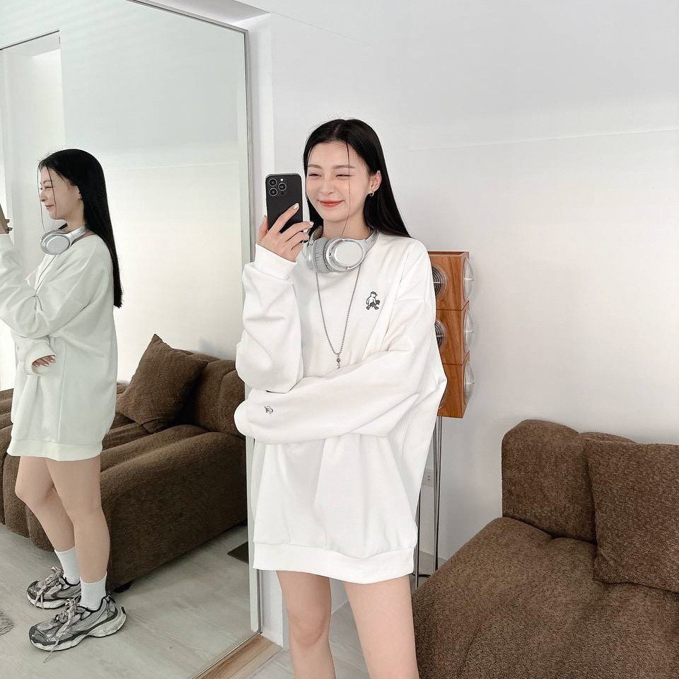 【現貨】刺繡滑板小人大學T 【現貨】刺繡滑板小人大學T