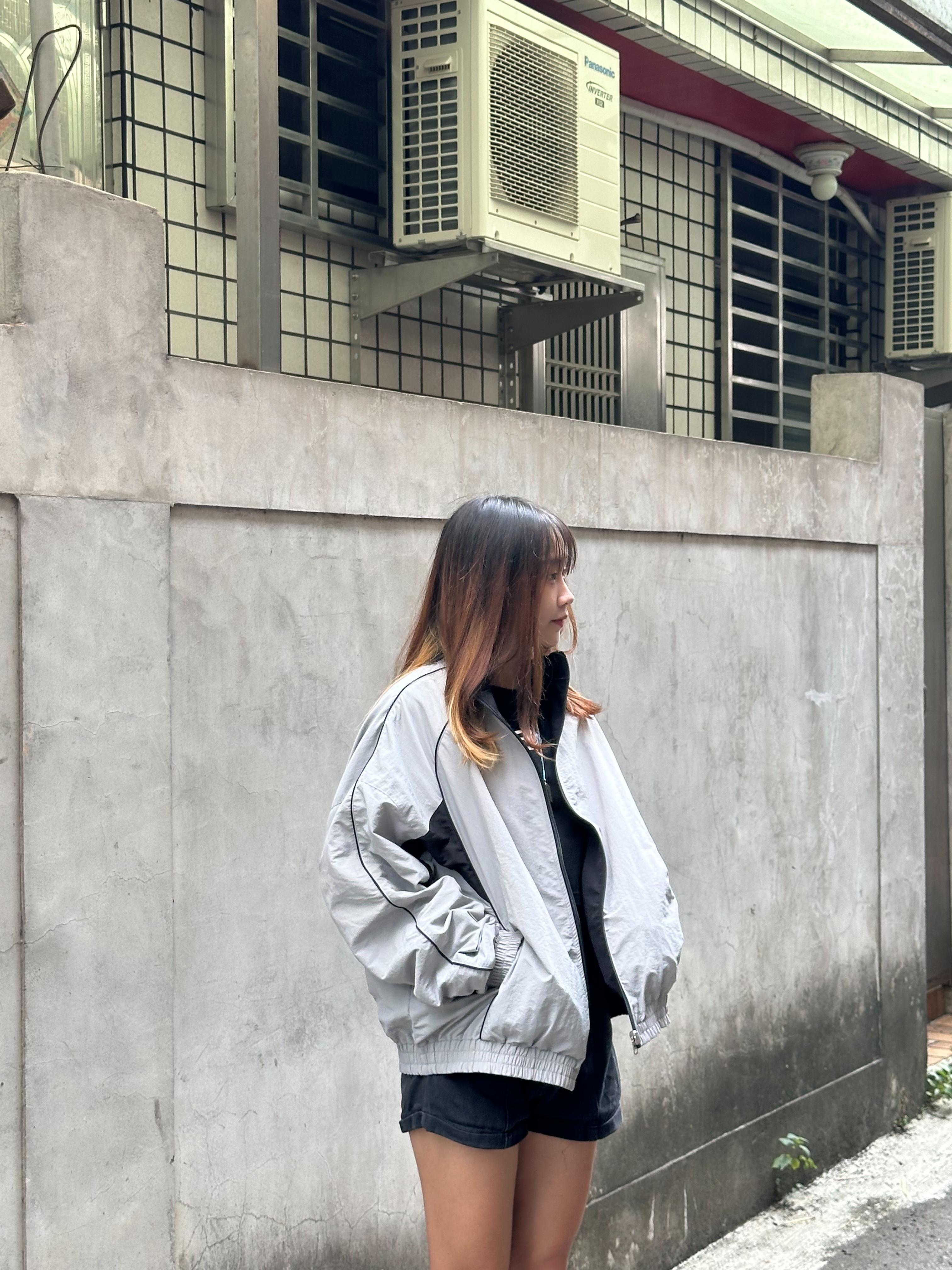 【街頭潮流新品】現代科技感雙面穿防風外套 【街頭潮流新品】現代科技感雙面穿防風外套