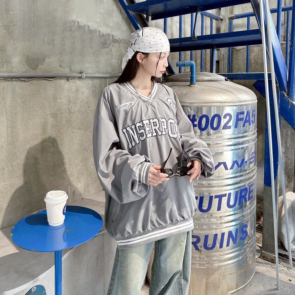 【現貨】INSERROR刺繡V領棒球風衣 【現貨】INSERROR刺繡V領棒球風衣