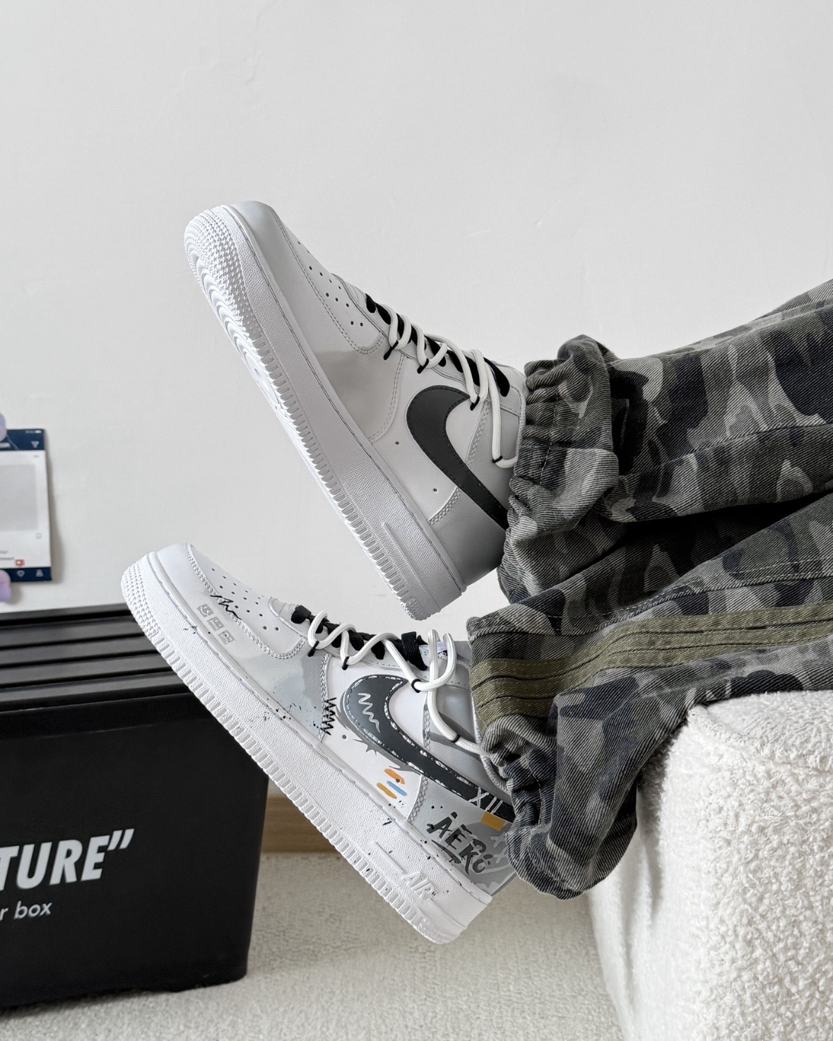 【訂製款】Nike Air Force 1 灰白塗鴉日記 【訂製款】Nike Air Force 1 灰白塗鴉日記