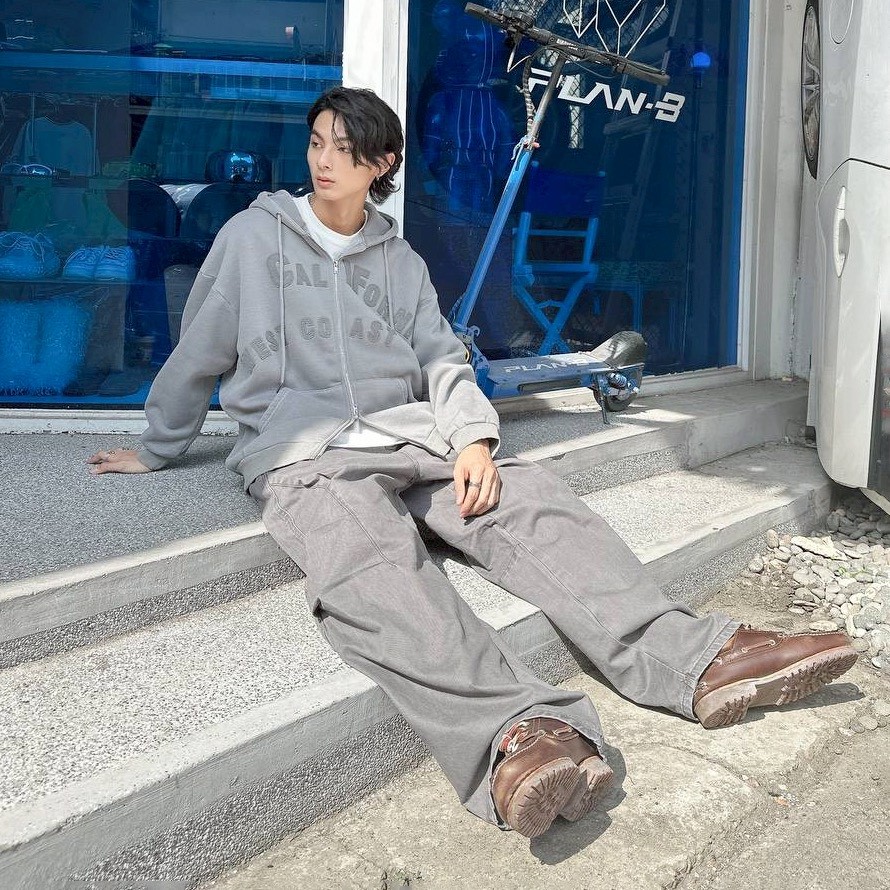 【現貨】CALIFORNIA 貼布雙鍊連帽外套 【現貨】CALIFORNIA 貼布雙鍊連帽外套